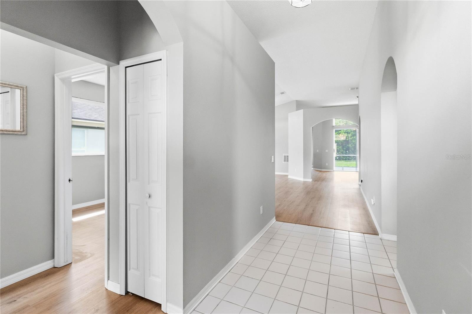 2412 Runyon Cir Property Photo 4