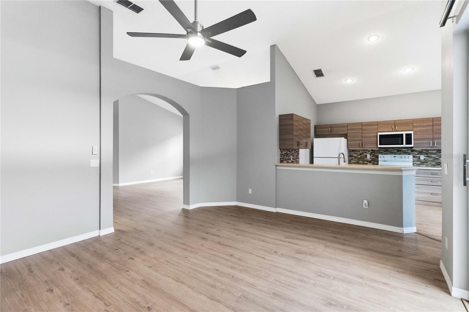 2412 Runyon Cir Property Photo 10