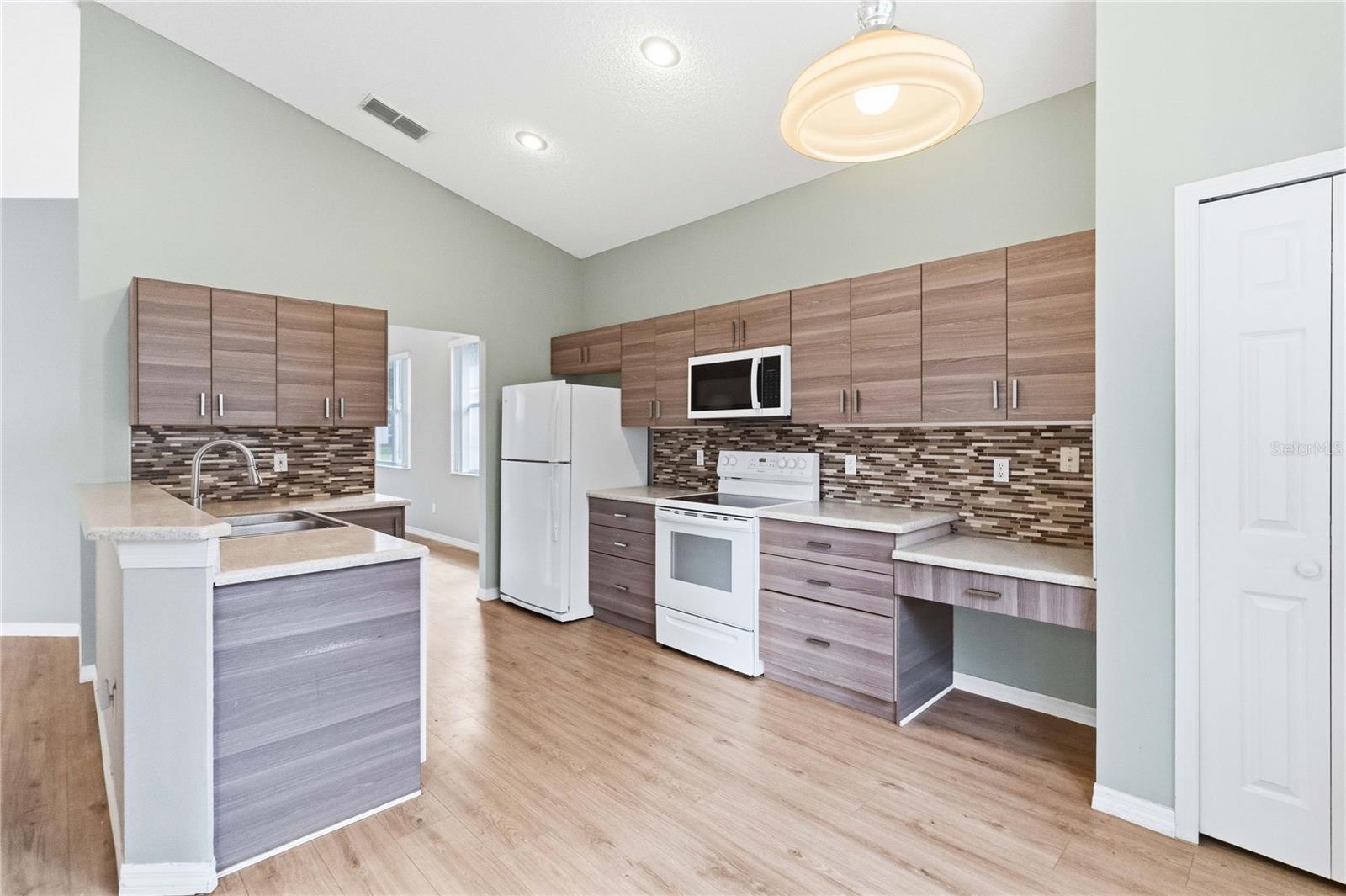 2412 Runyon Cir Property Photo 12