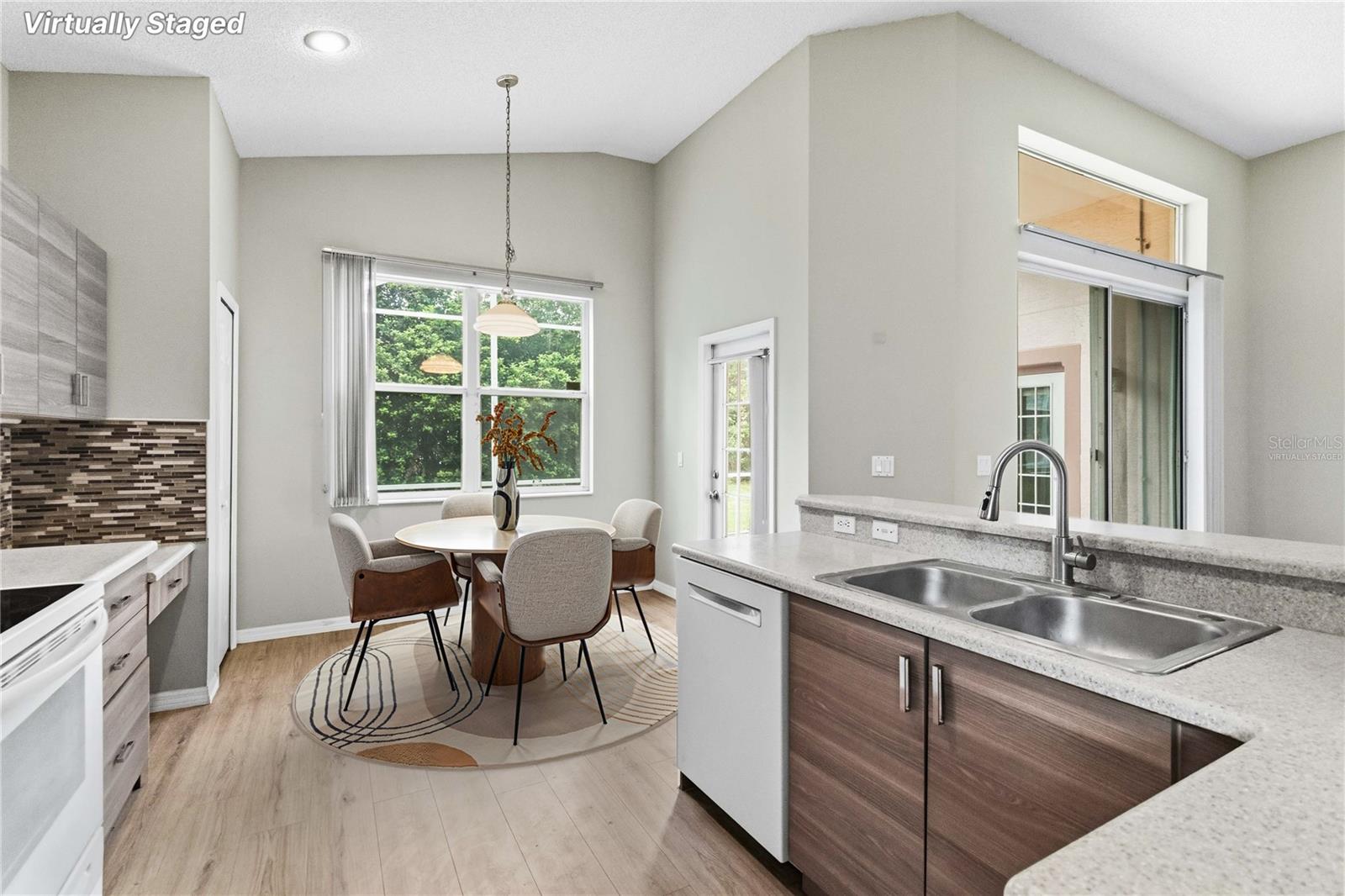 2412 Runyon Cir Property Photo 14