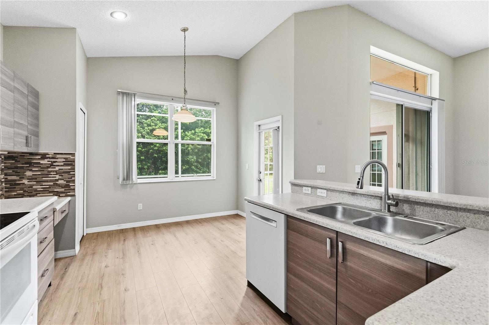 2412 Runyon Cir Property Photo 15