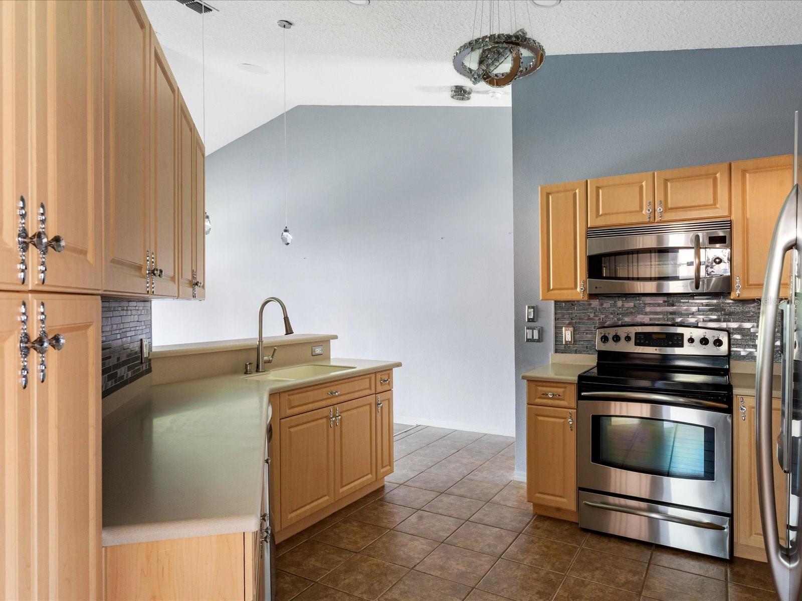 5336 Edgewater Way #11 Property Photo 4