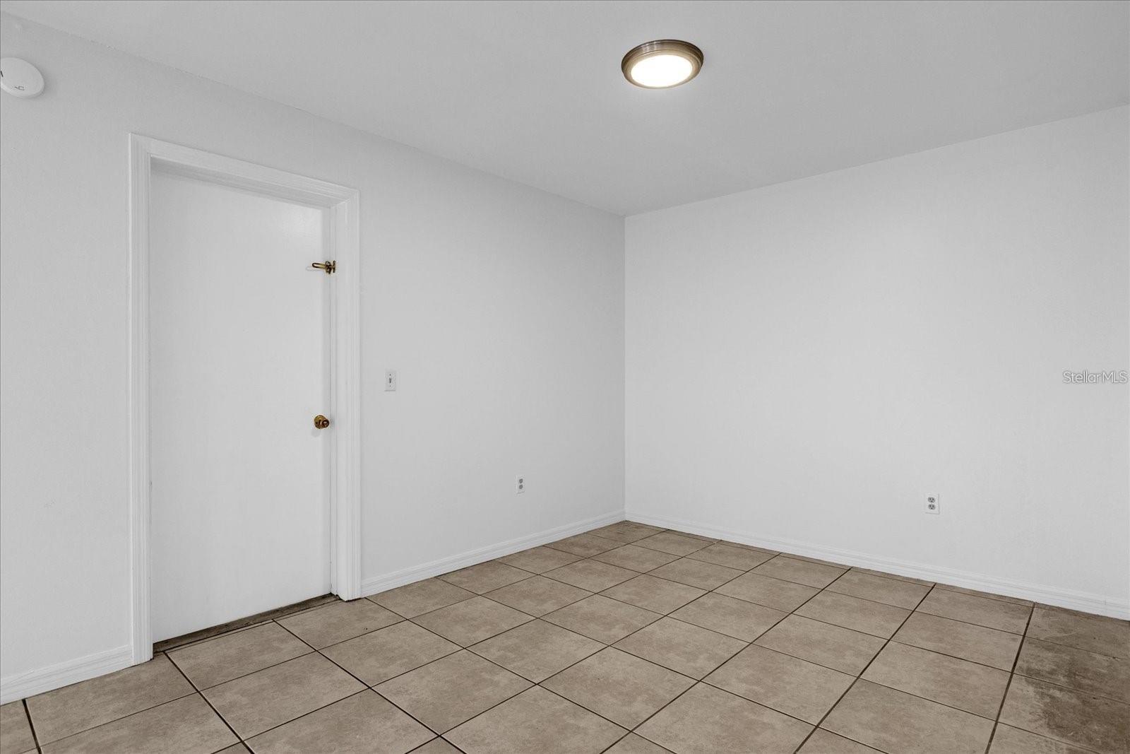 5214 Kempston Dr Property Photo 6