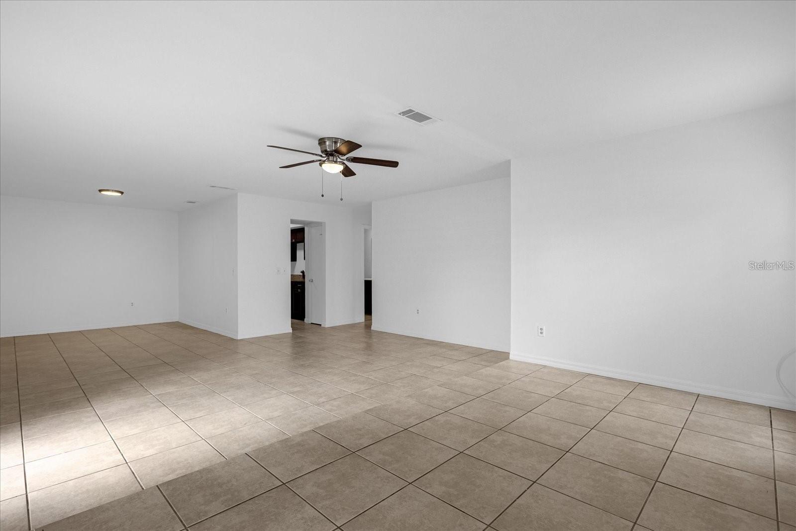 5214 Kempston Dr Property Photo 8
