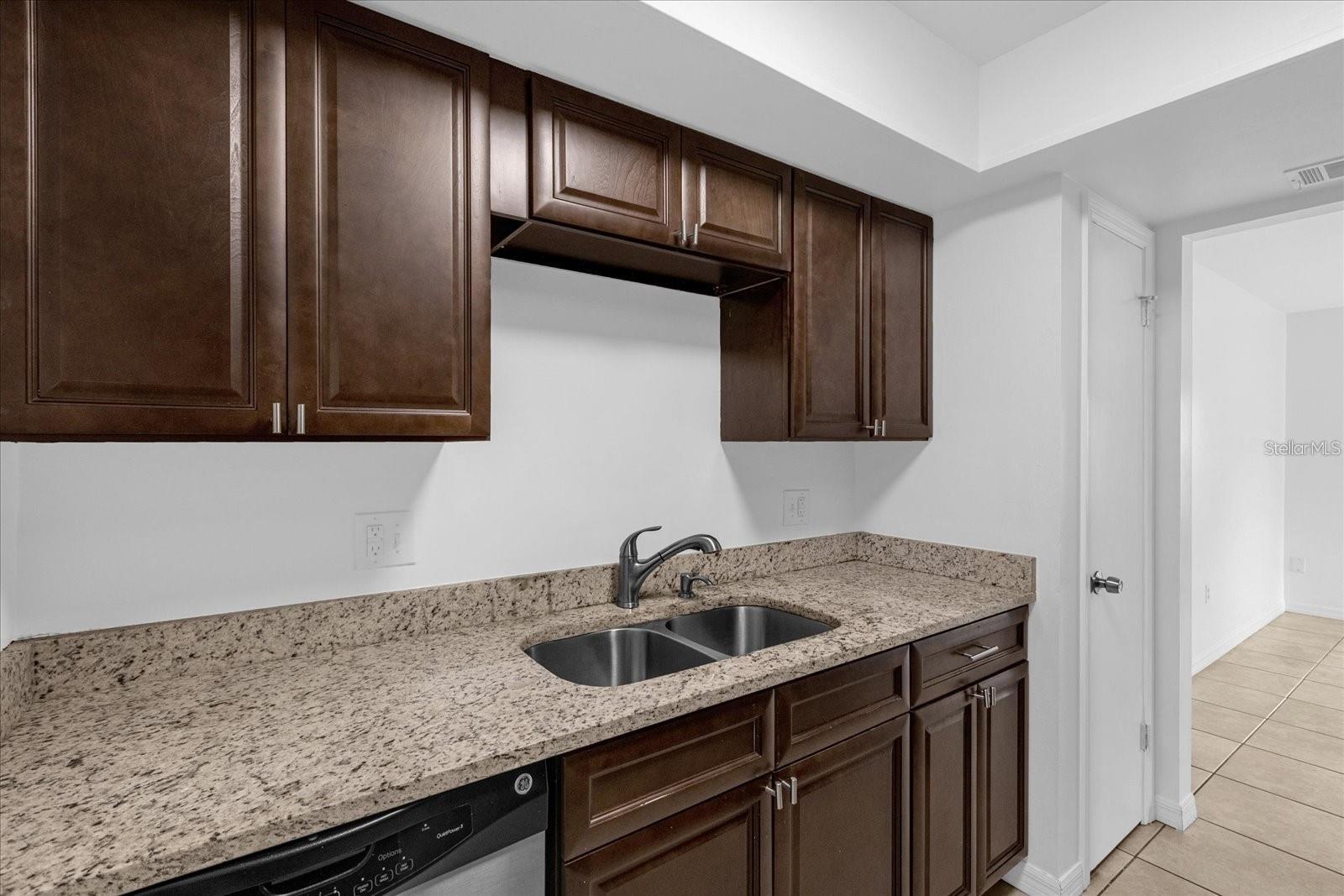 5214 Kempston Dr Property Photo 11