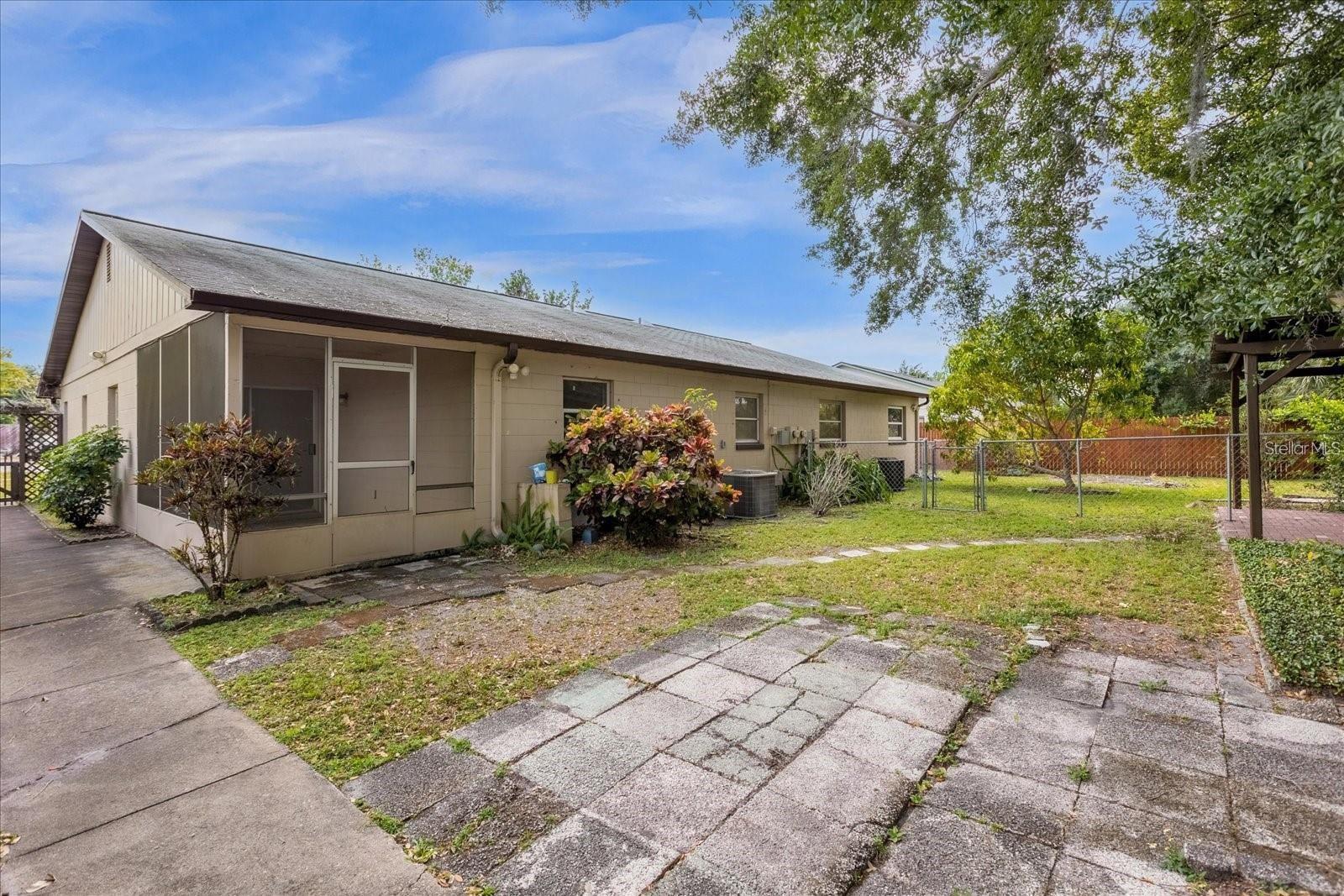 5214 Kempston Dr Property Photo 24
