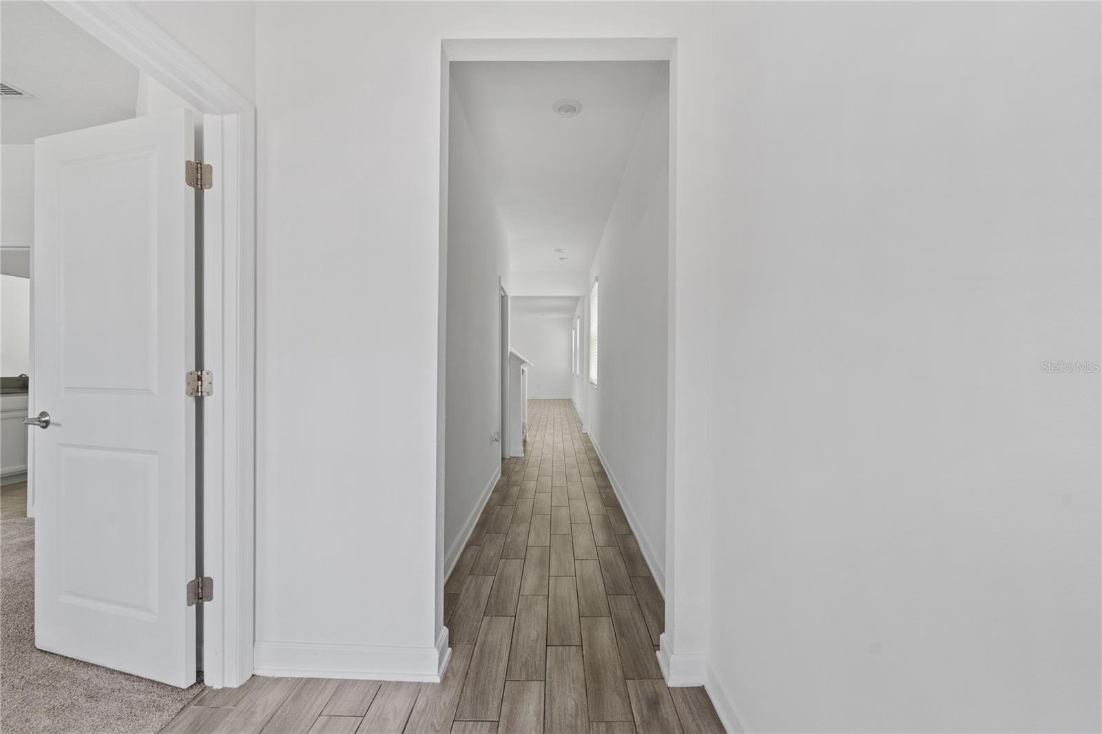 2999 Addison Blvd Property Photo 3