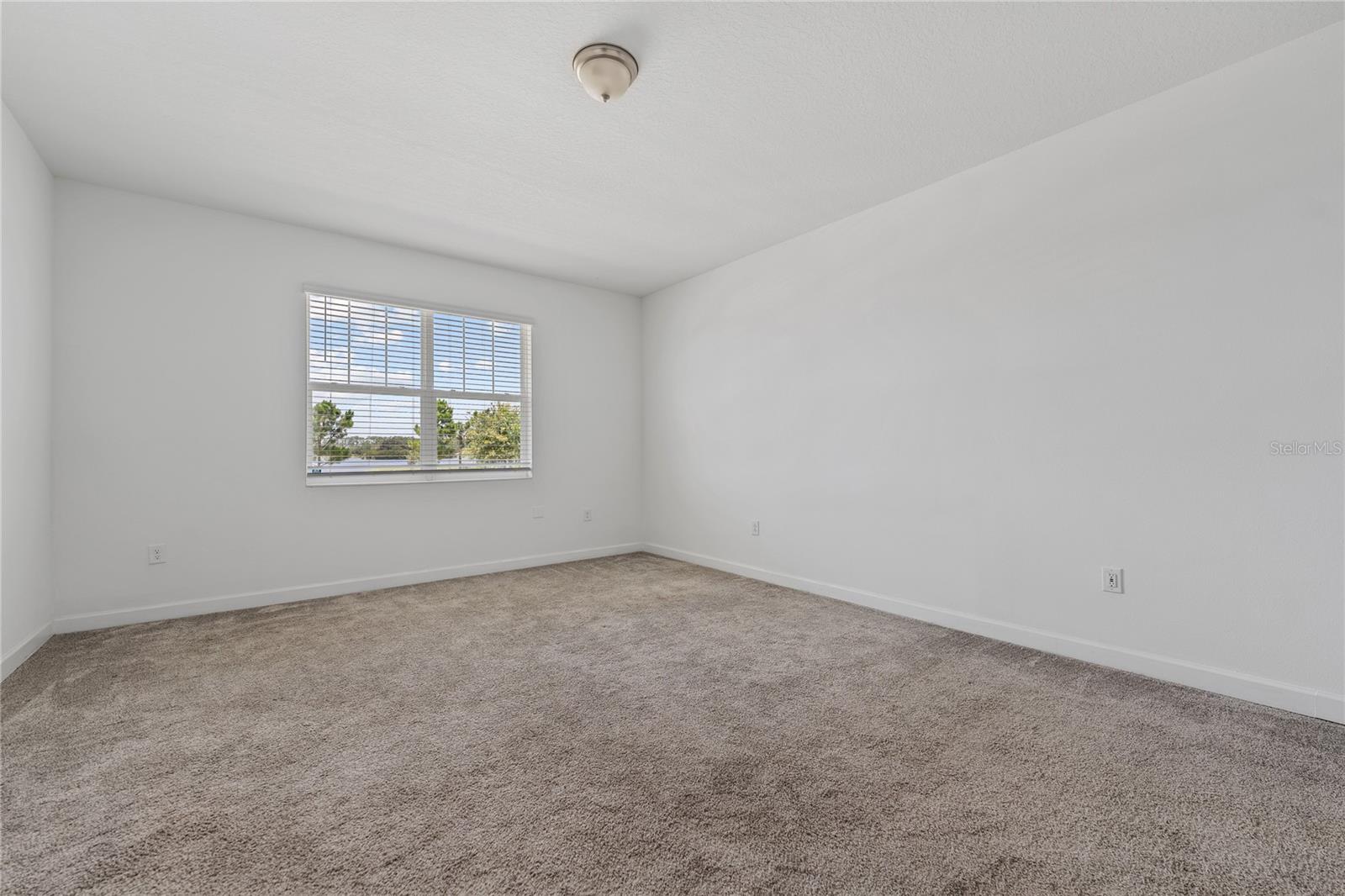 2999 Addison Blvd Property Photo 4