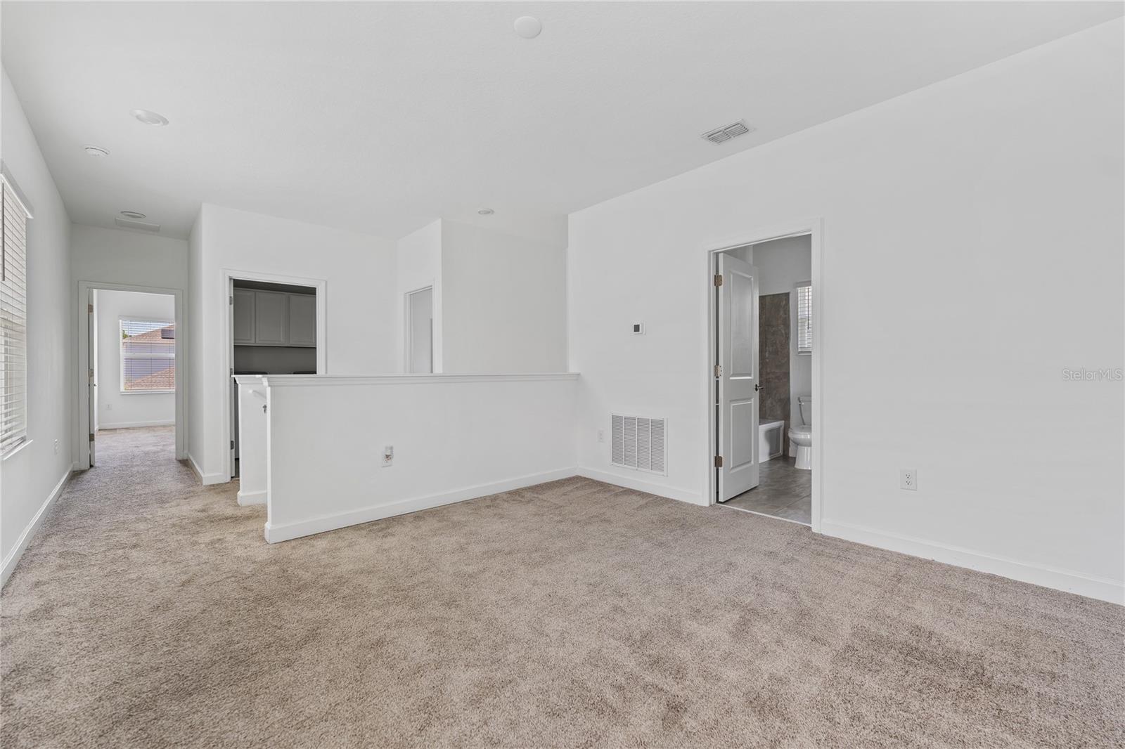 2999 Addison Blvd Property Photo 16