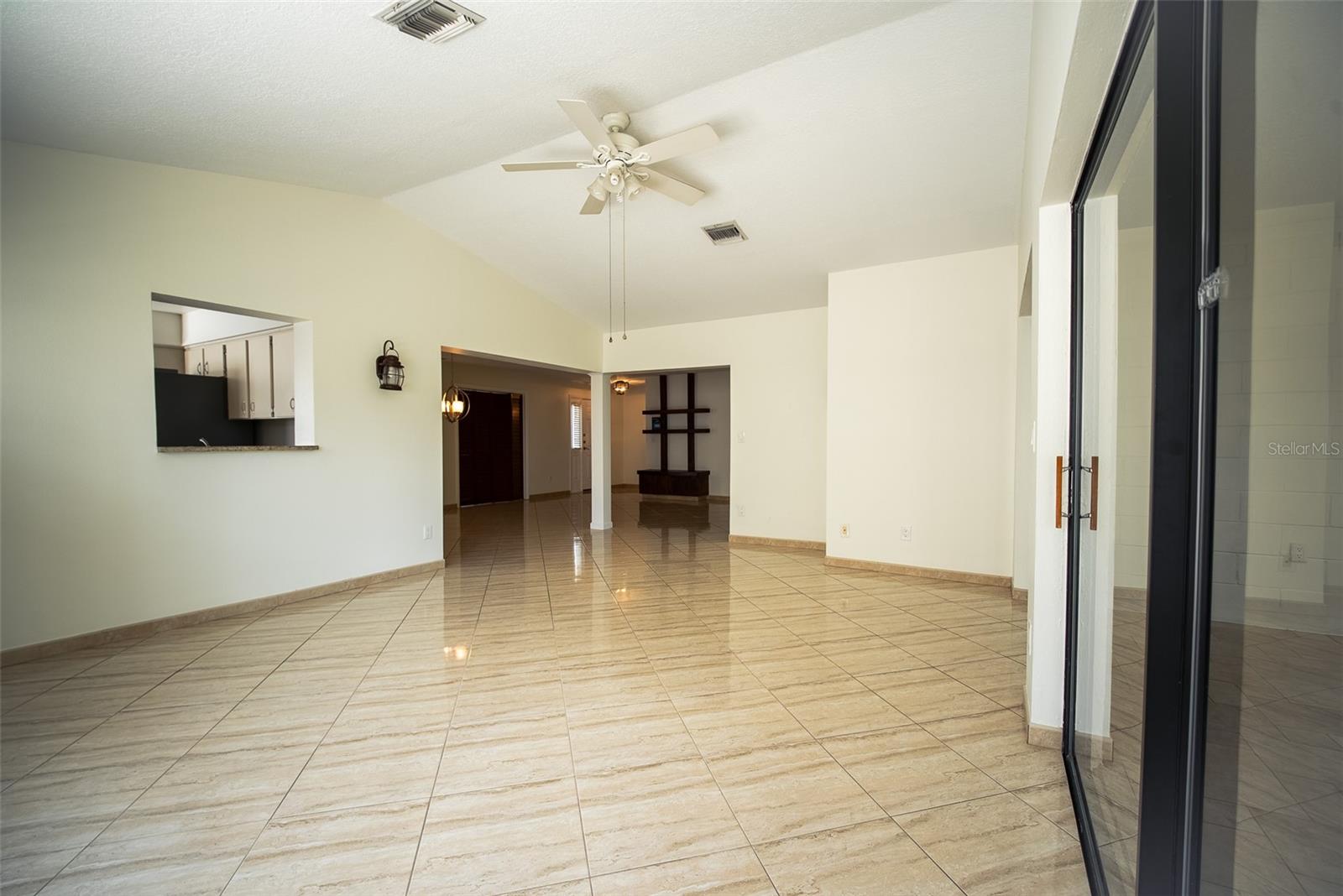 3429 Pinebrook Ct Property Photo 9