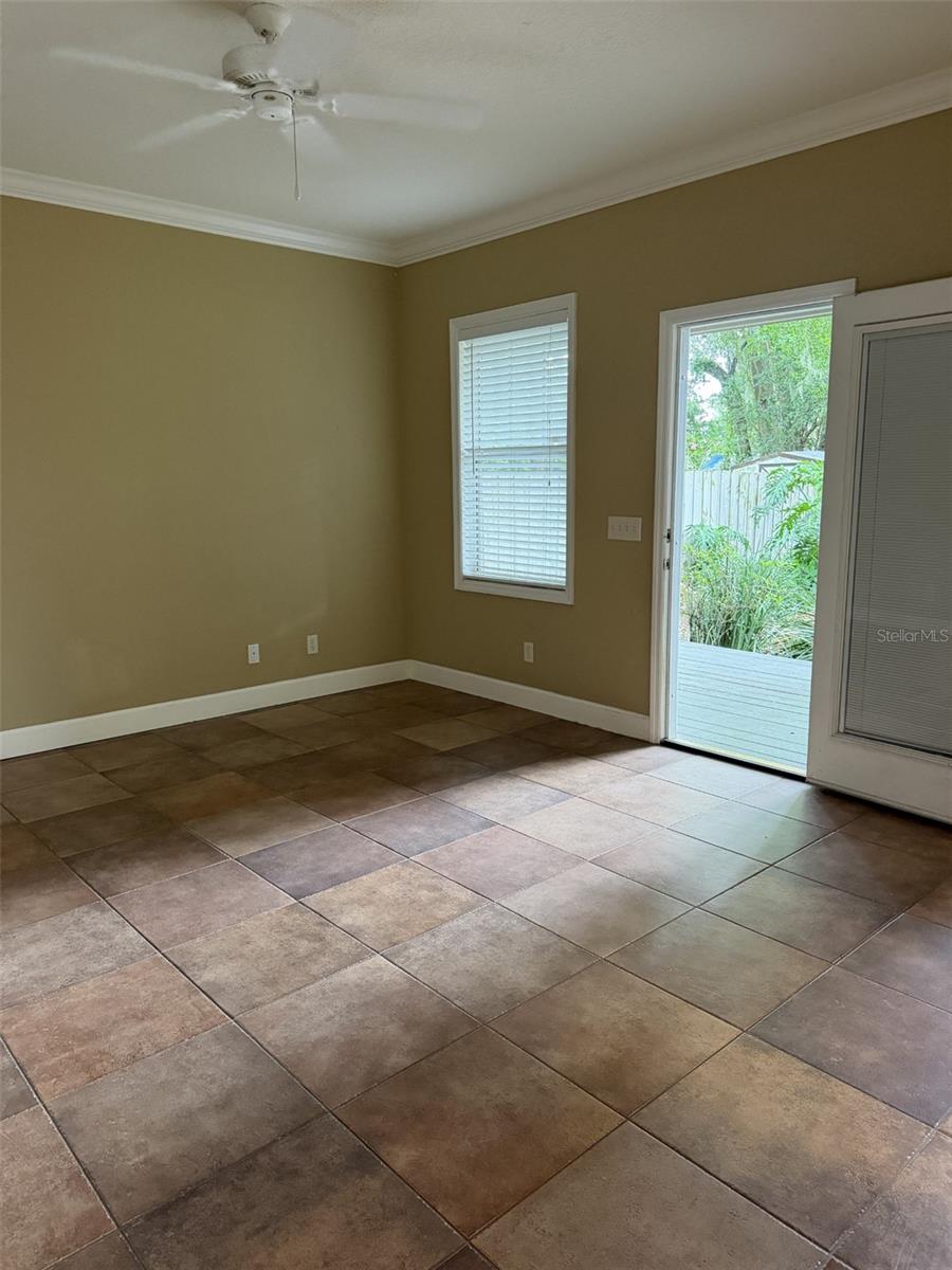 3613 S Summerlin Ave Property Photo 9