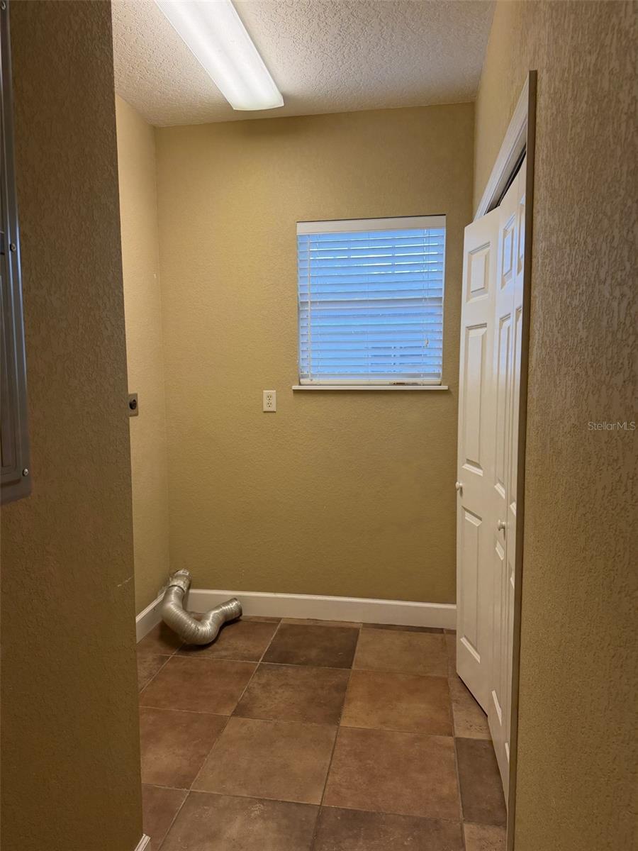3613 S Summerlin Ave Property Photo 17