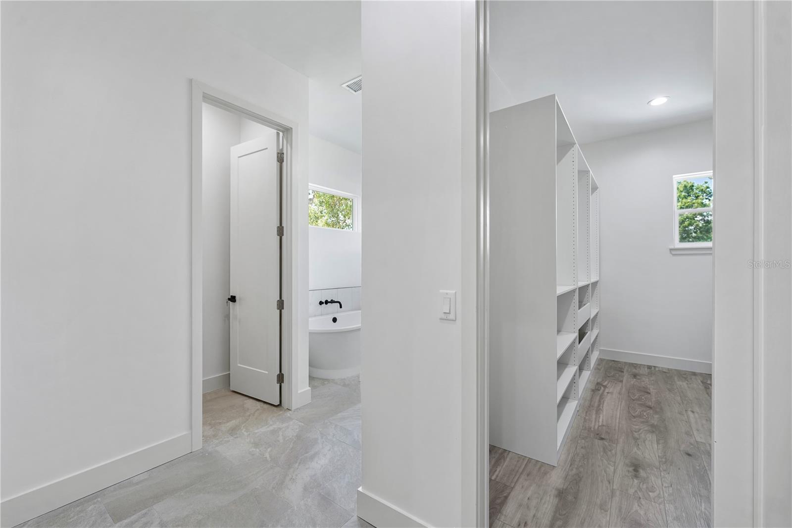9531 Mid Summer Ln Property Photo 17