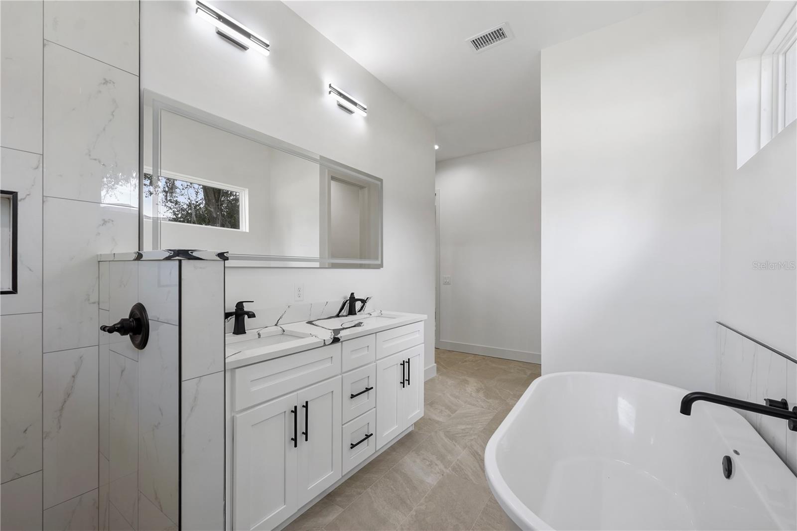 9531 Mid Summer Ln Property Photo 18