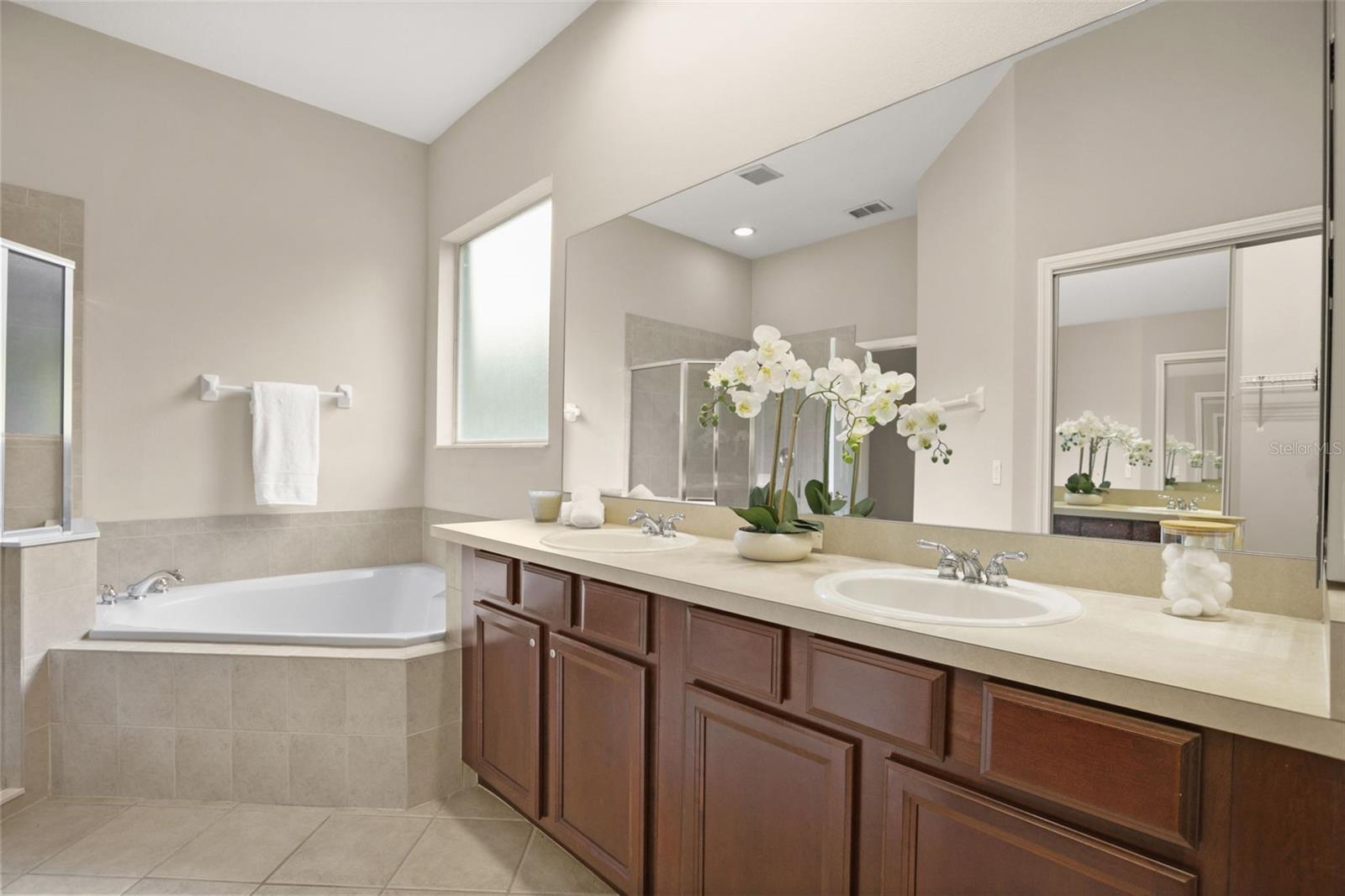 5126 Majestic Woods Pl Property Photo 17