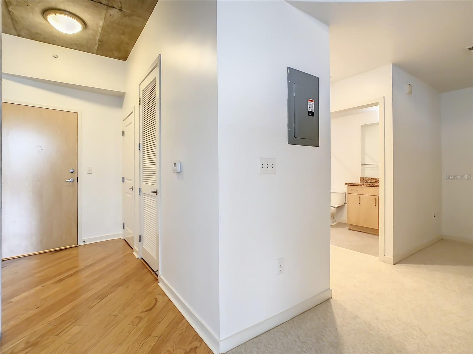 155 S Court Ave #1106 Property Photo 8