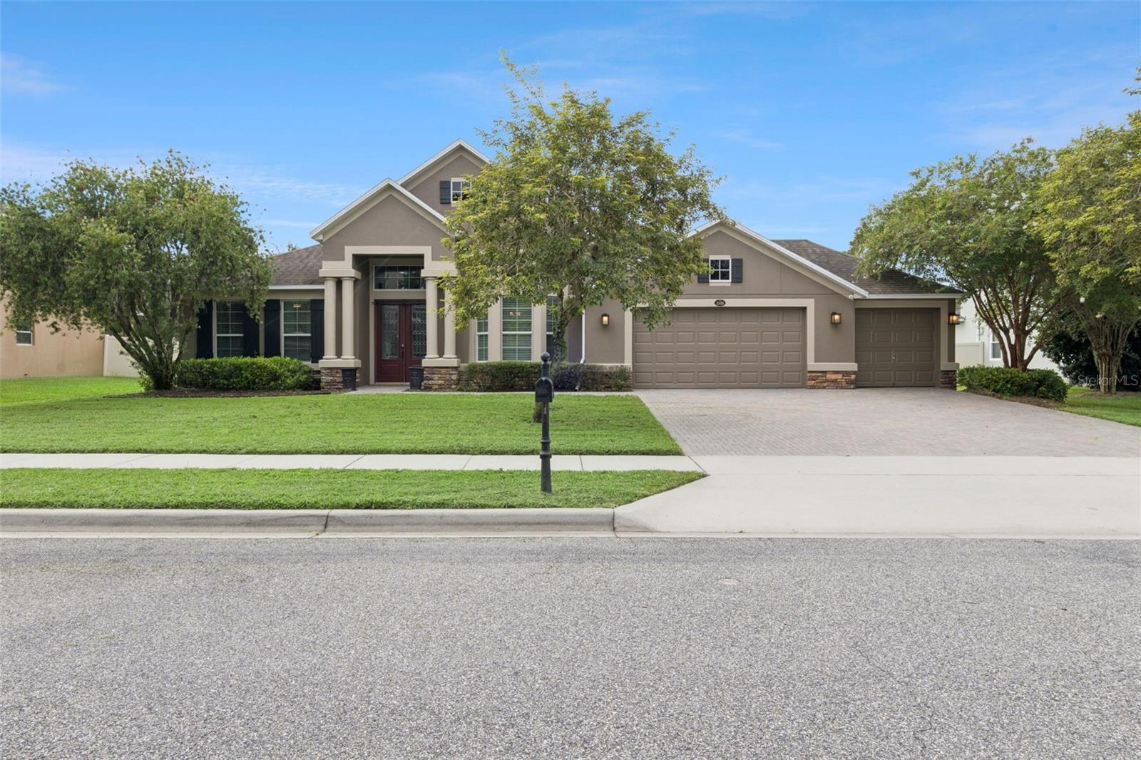 2226 PARKSIDE MEADOW DR Property Photo 1