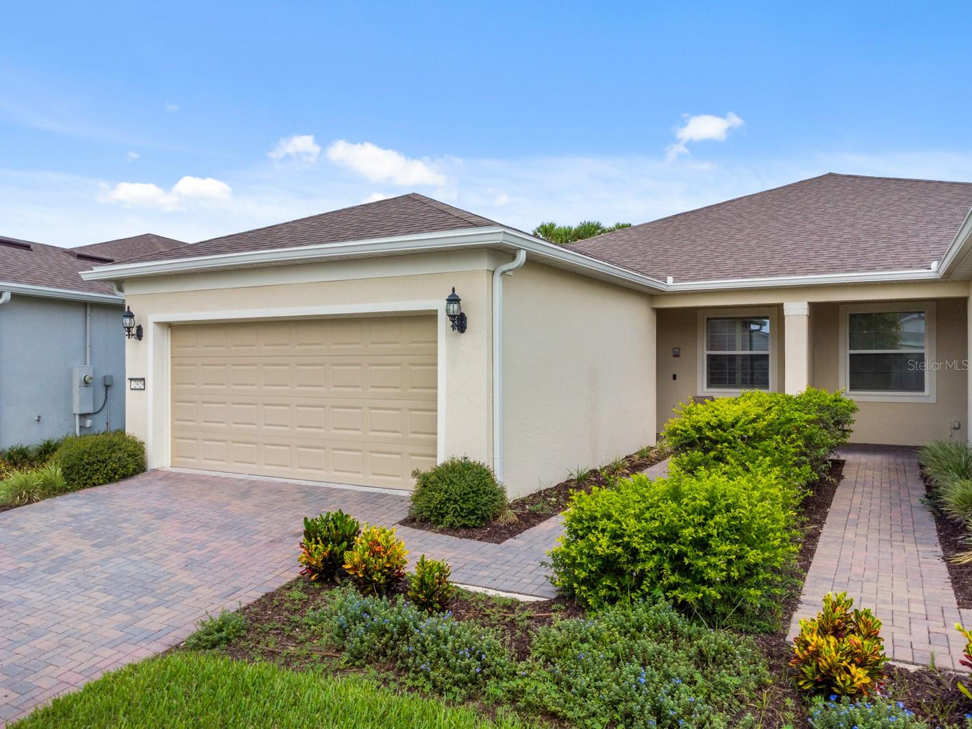 2929 Cherry Blossom Loop Property Photo 3