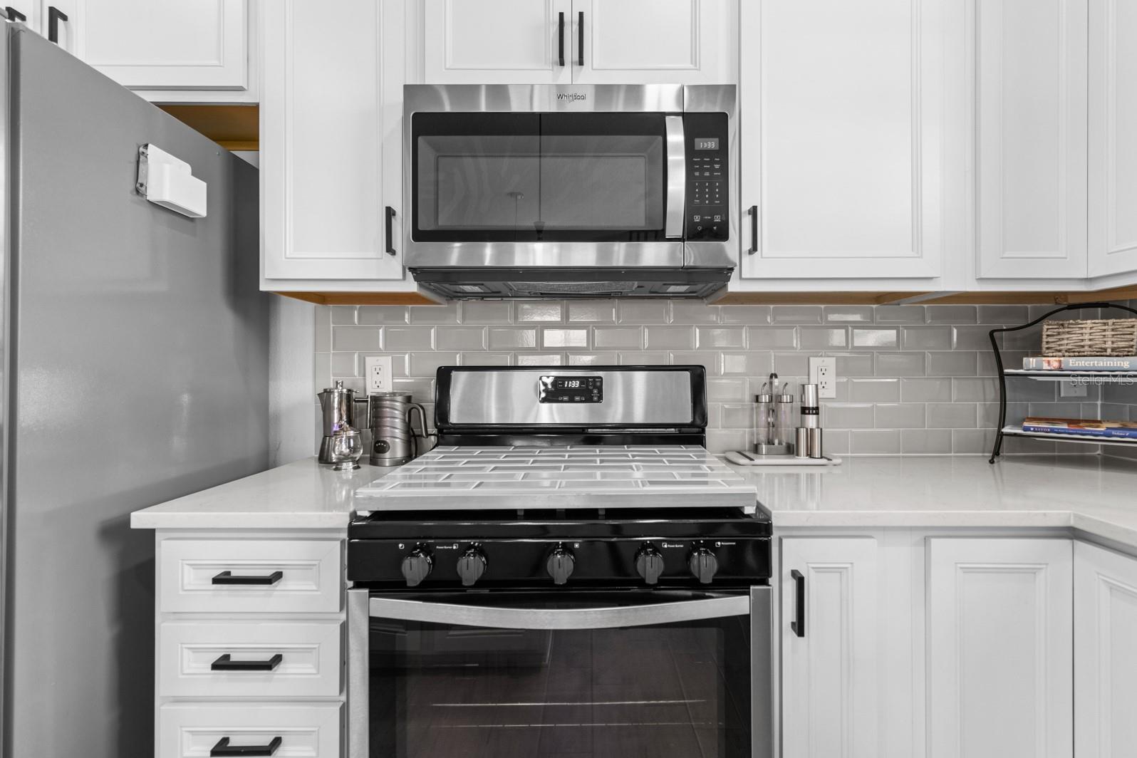 2929 Cherry Blossom Loop Property Photo 13