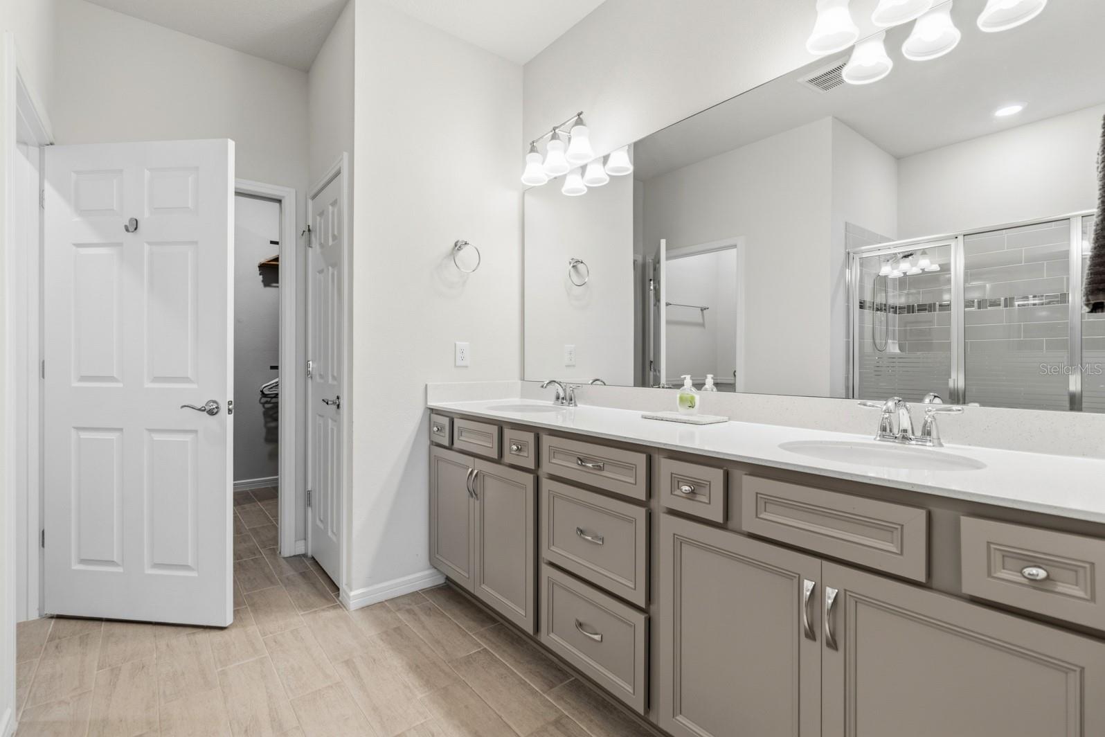 2929 Cherry Blossom Loop Property Photo 28