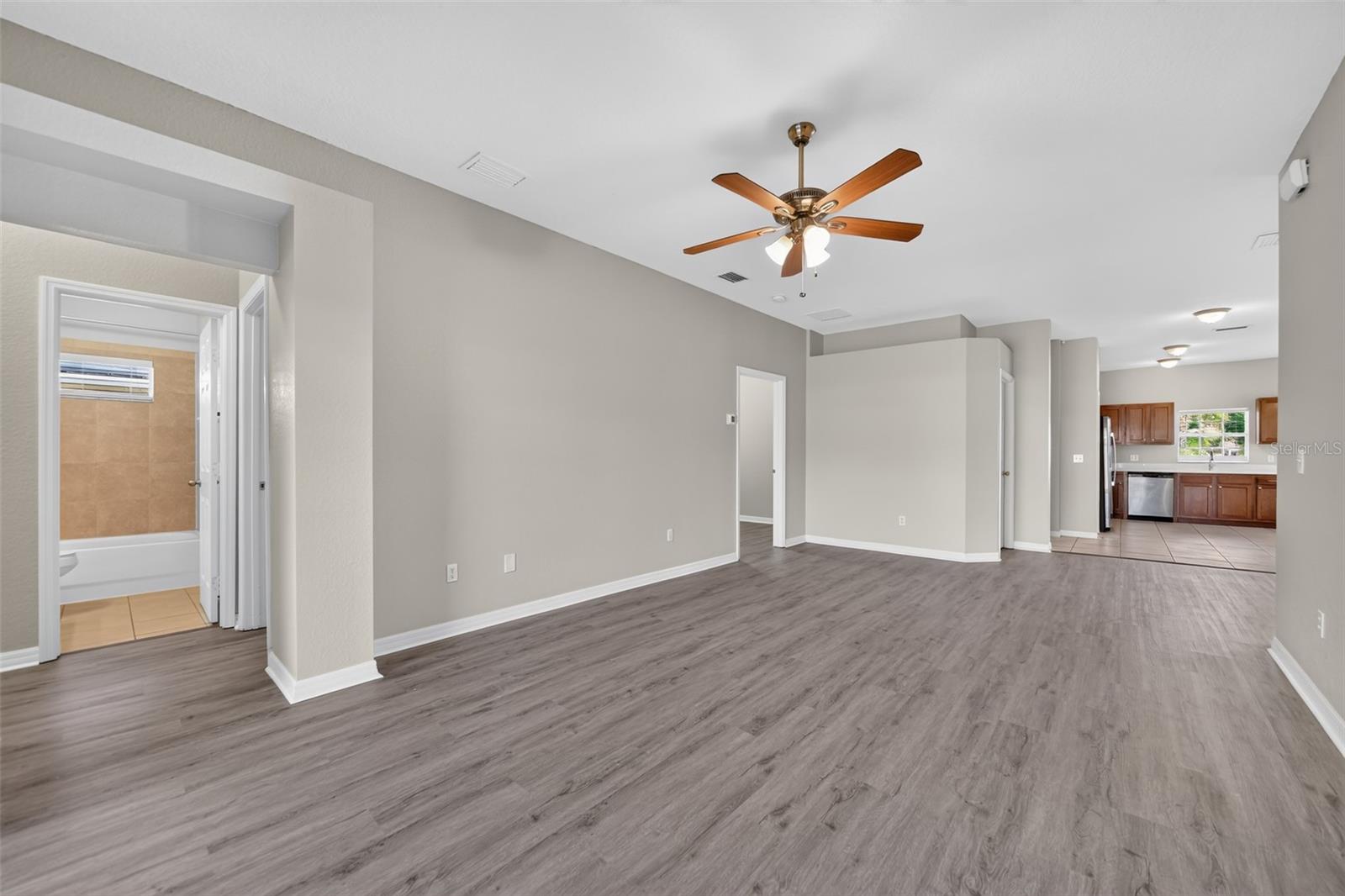300 S Woodland St Property Photo 13