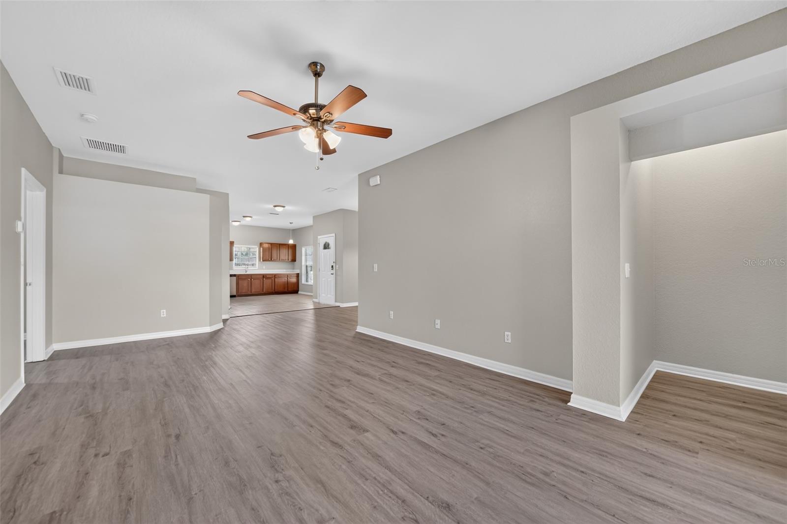 300 S Woodland St Property Photo 15