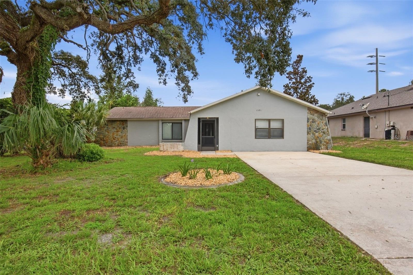 1591 Larkin Rd Property Photo 1