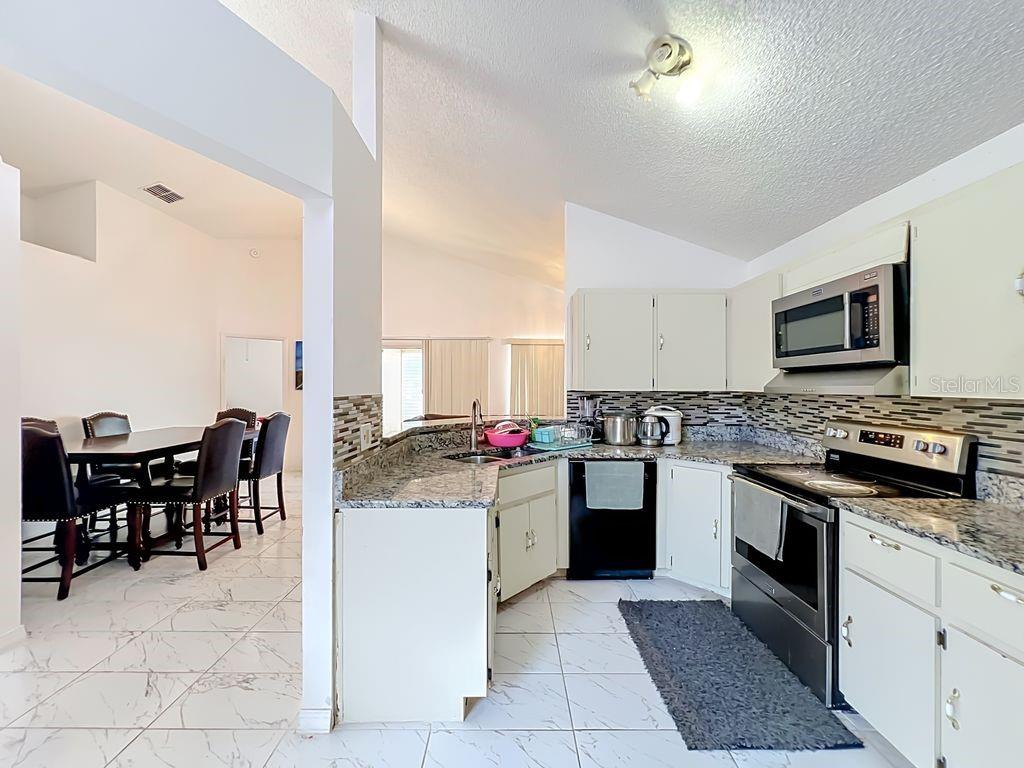 3549 Spring Land Dr Property Photo 3
