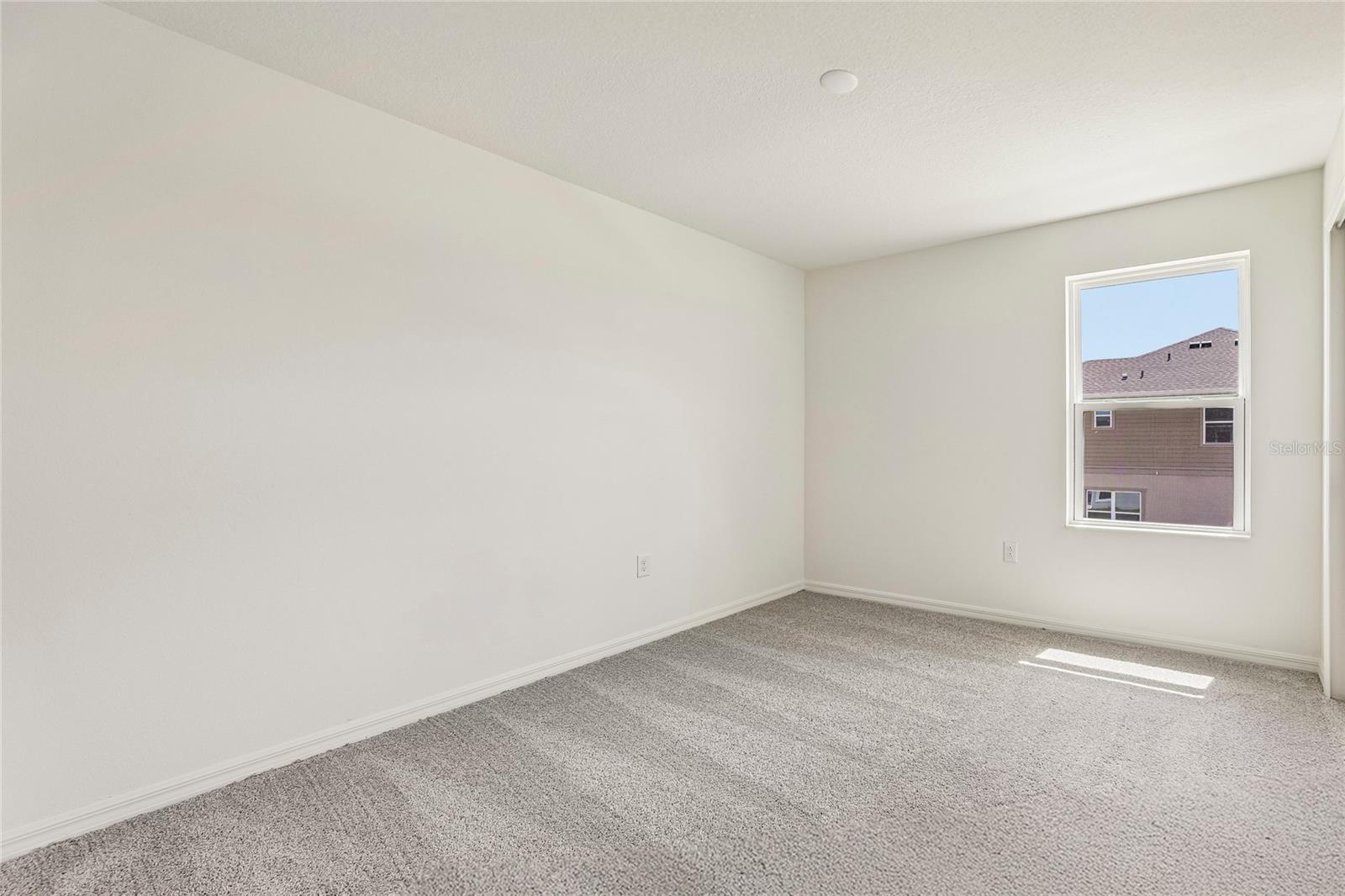679 Meadows Edge Pl Property Photo 13