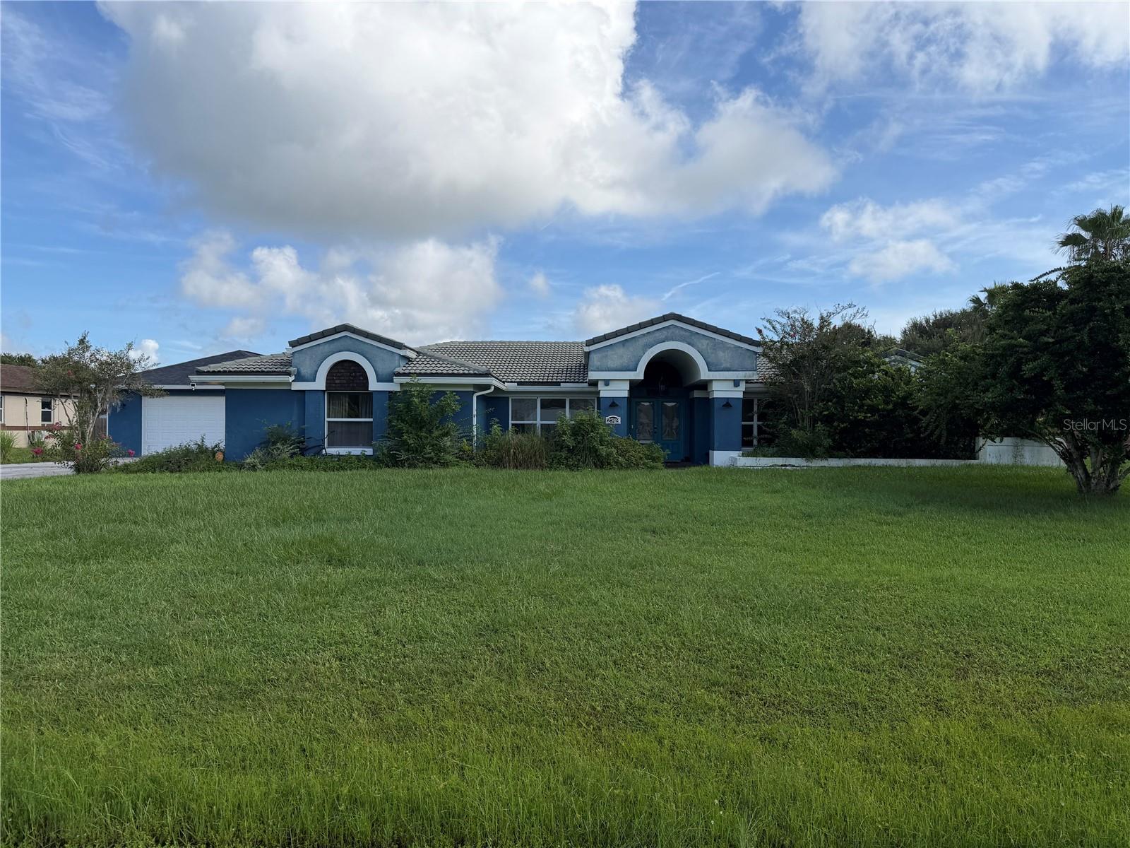 2749 S Stewart St Property Photo 13