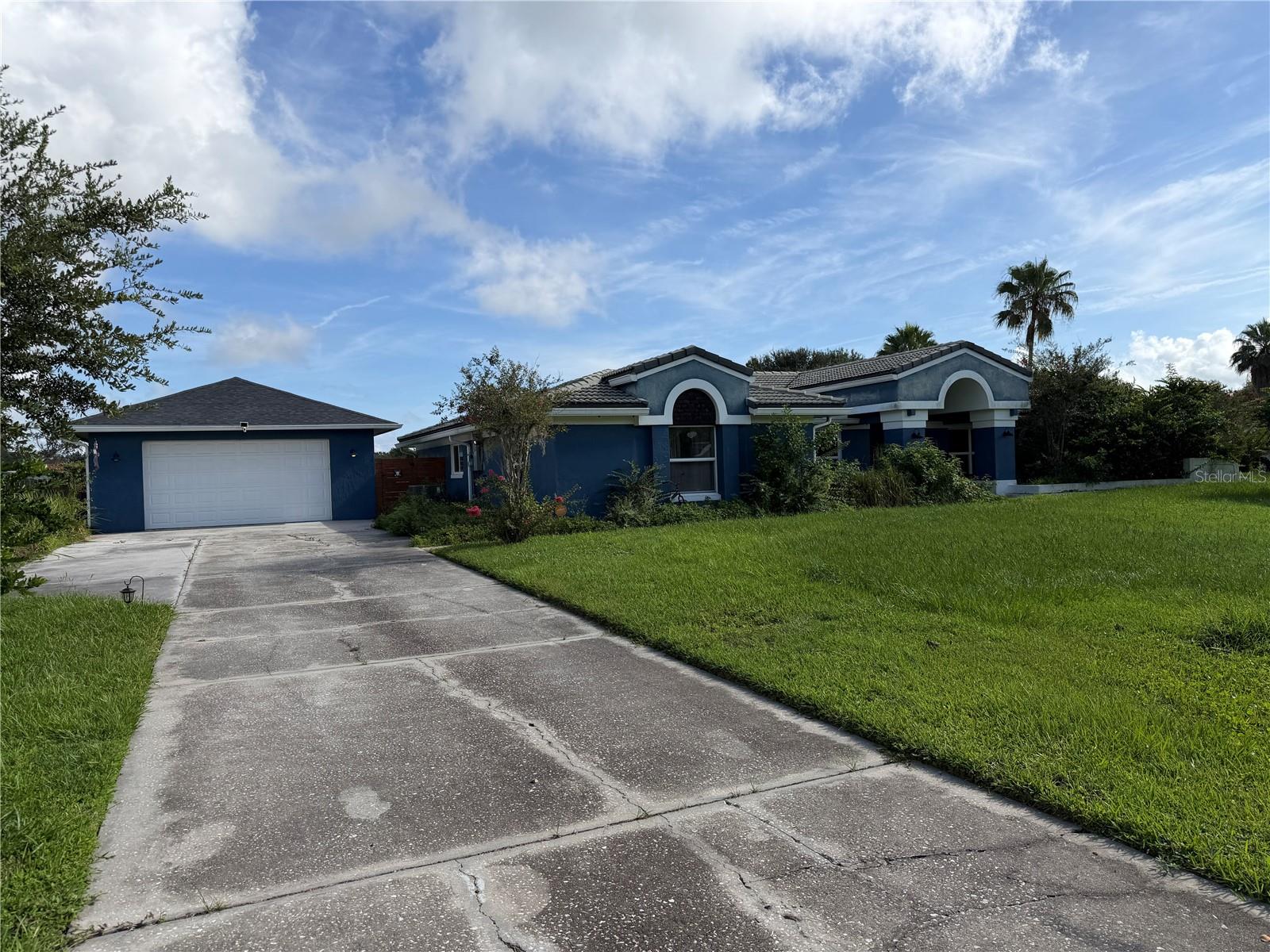 2749 S Stewart St Property Photo 18