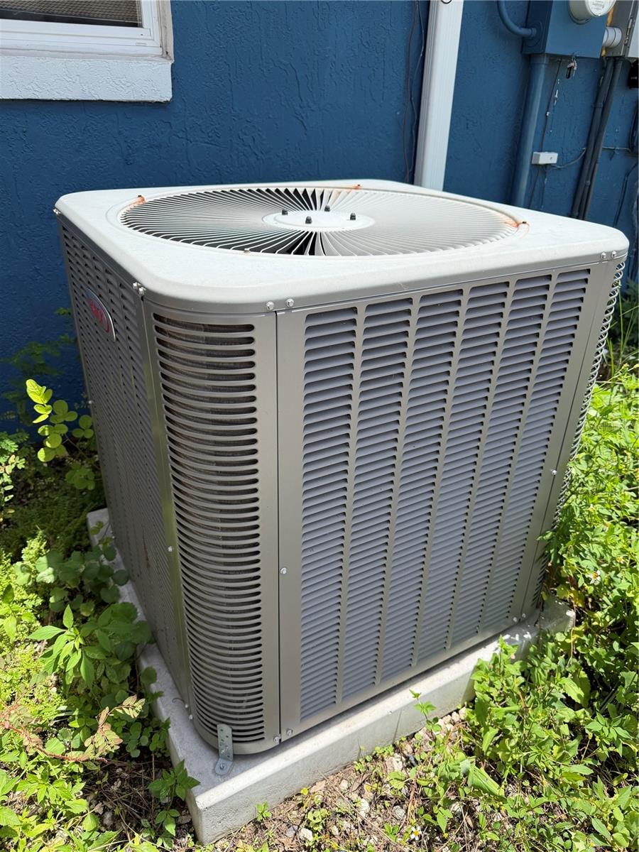 2749 S Stewart St Property Photo 63