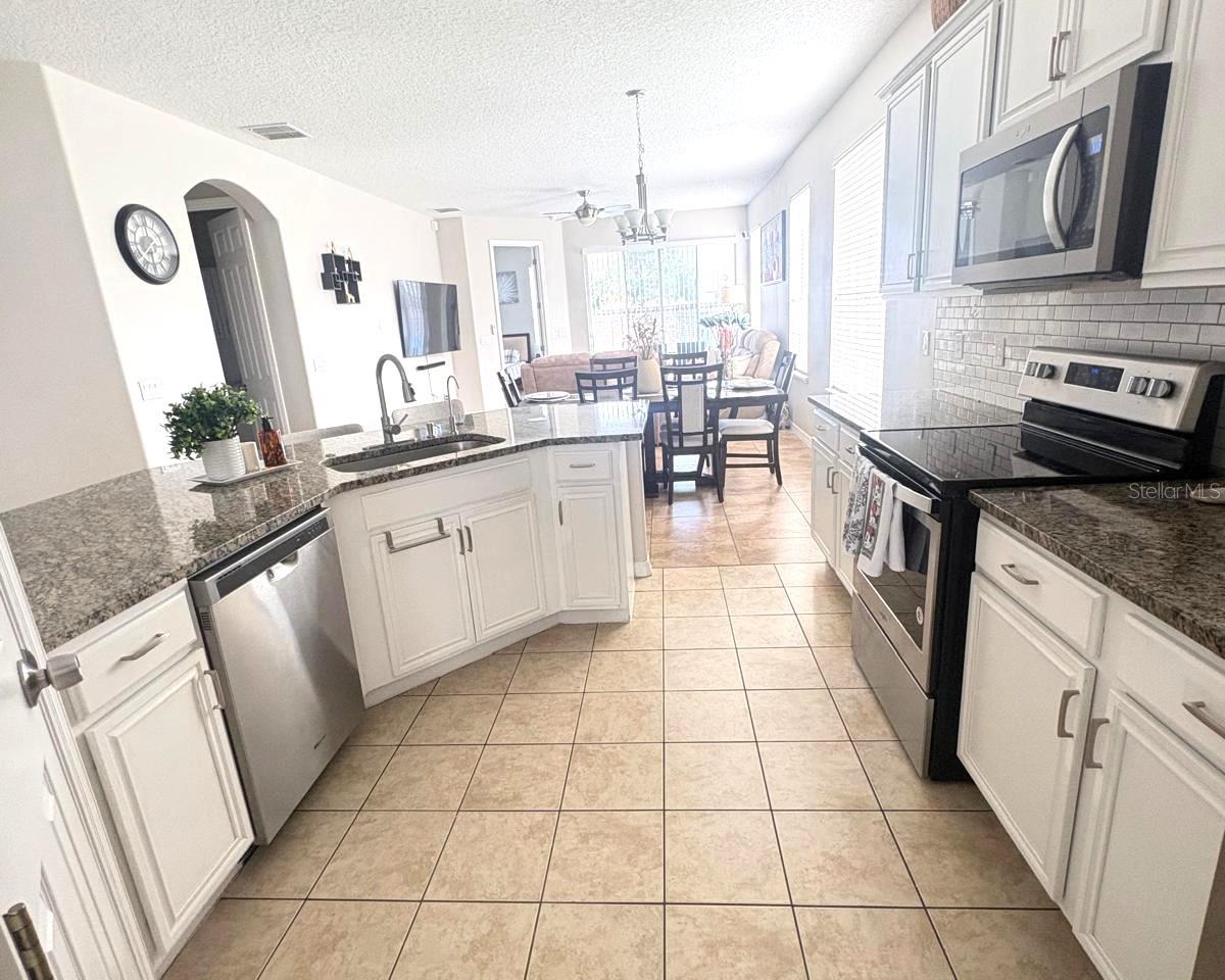 2248 Stone Lake Ct Property Photo 3