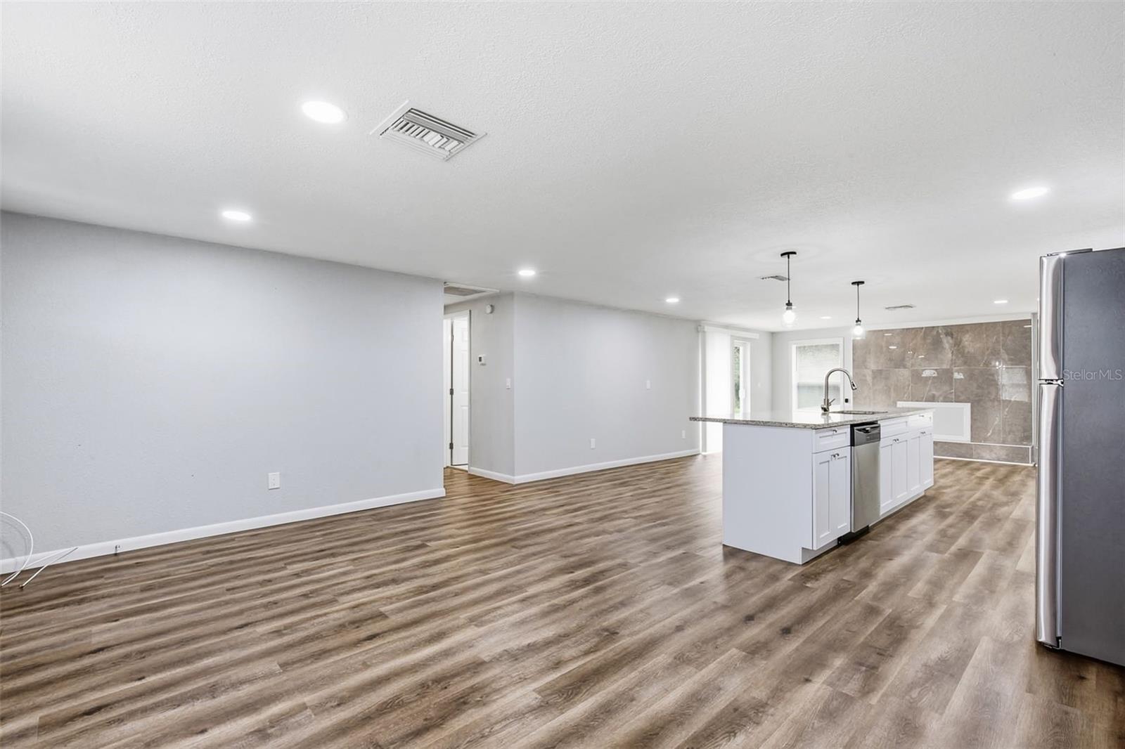 8531 Horizon Ln Property Photo 13