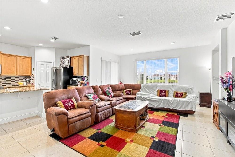 5653 Camilla St Property Photo 12