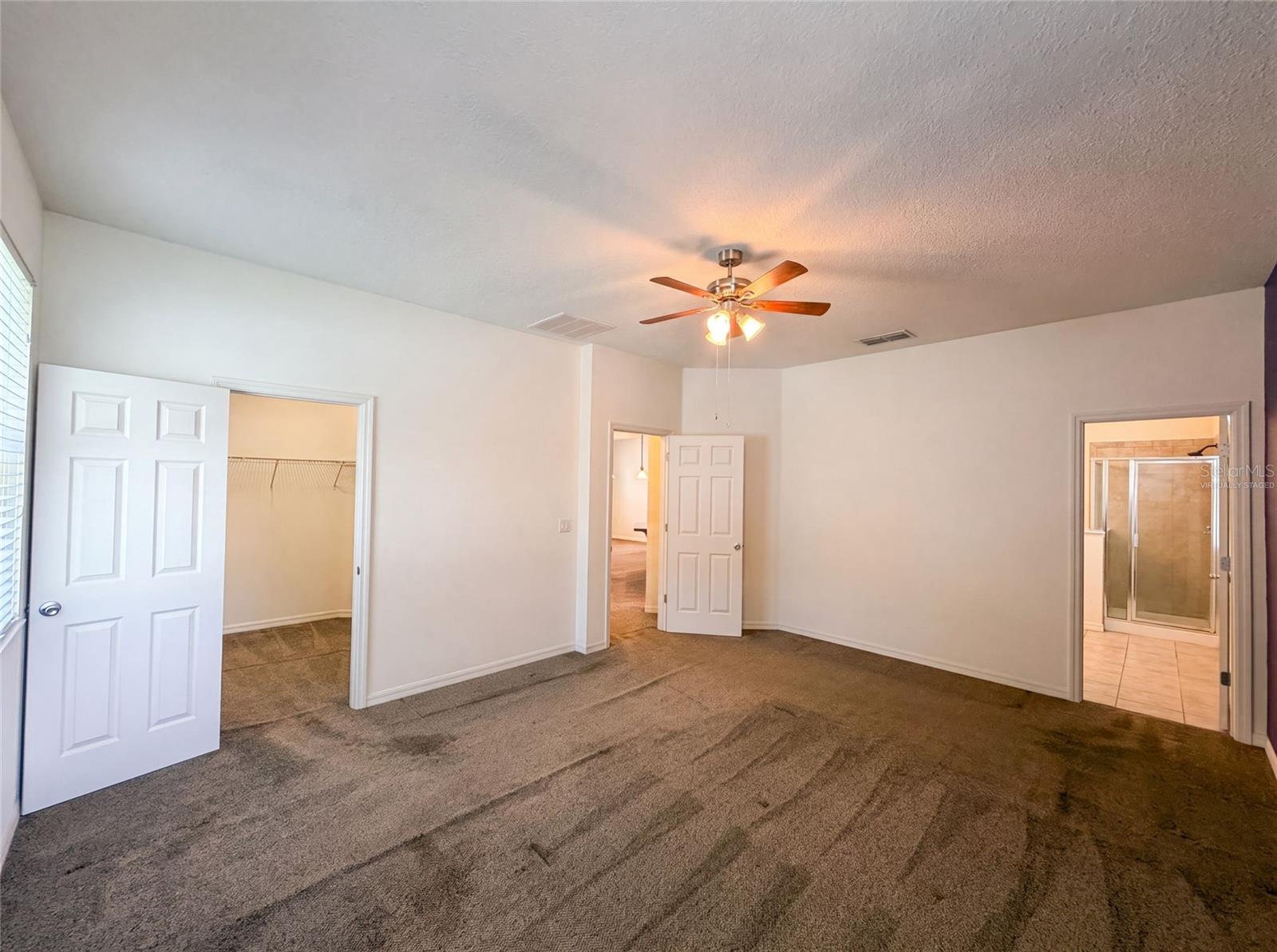 4311 Moon Shadow Loop Property Photo 4