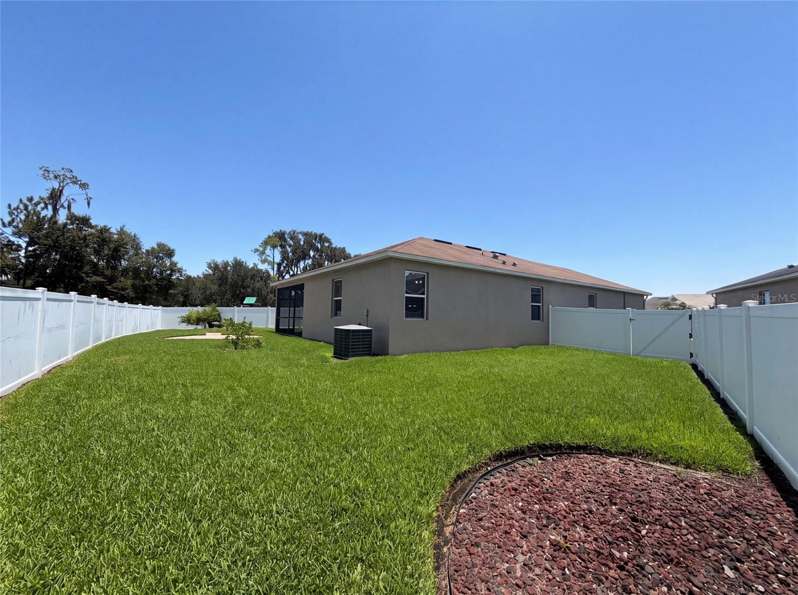 4311 Moon Shadow Loop Property Photo 18