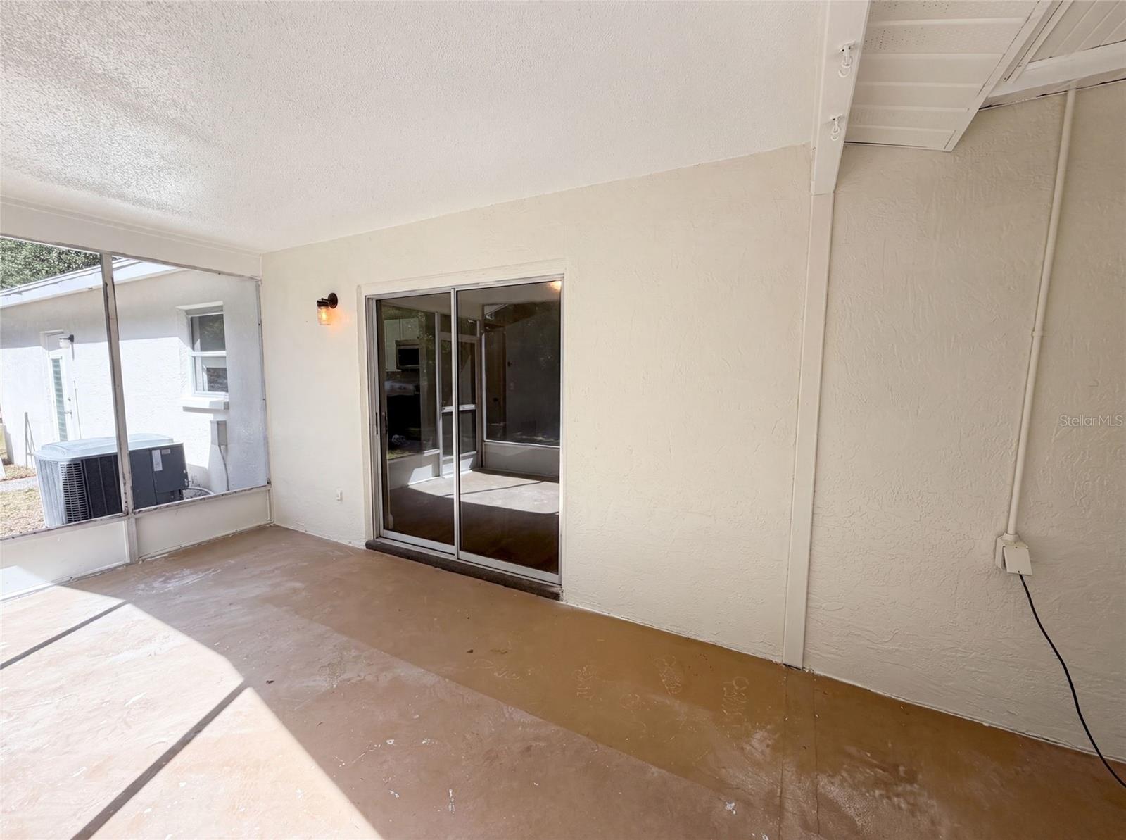 5064 Bromley Ave Property Photo 15