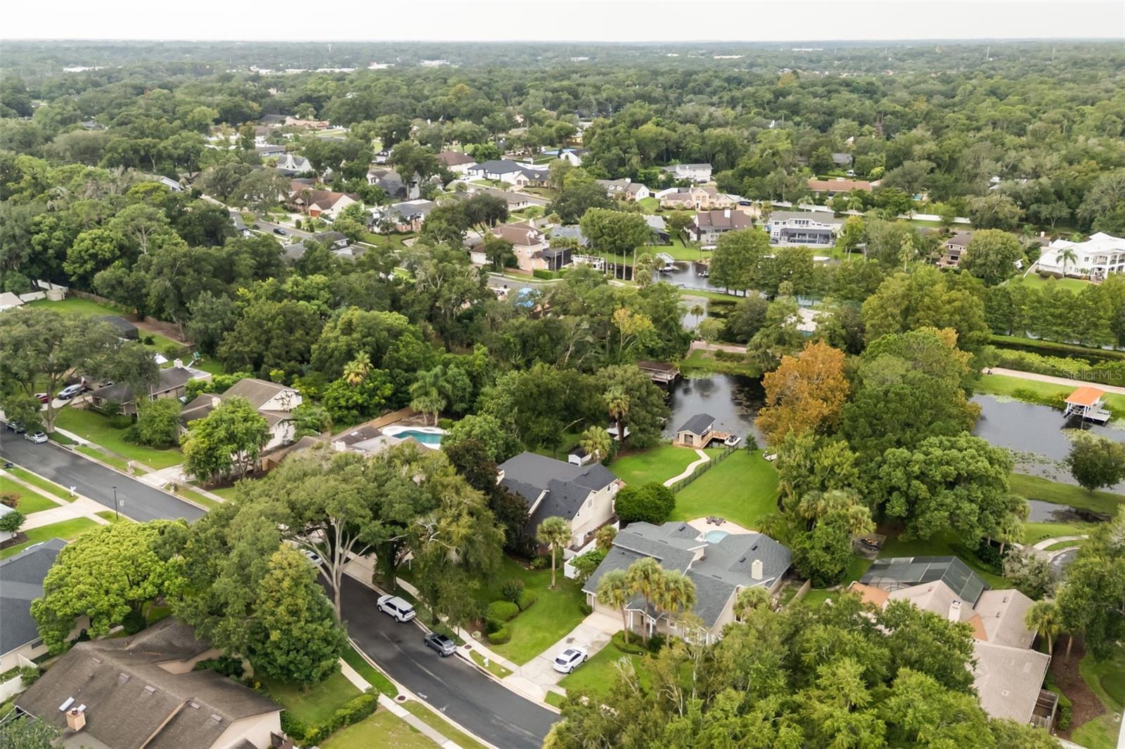 1336 Classic Dr Property Photo 4