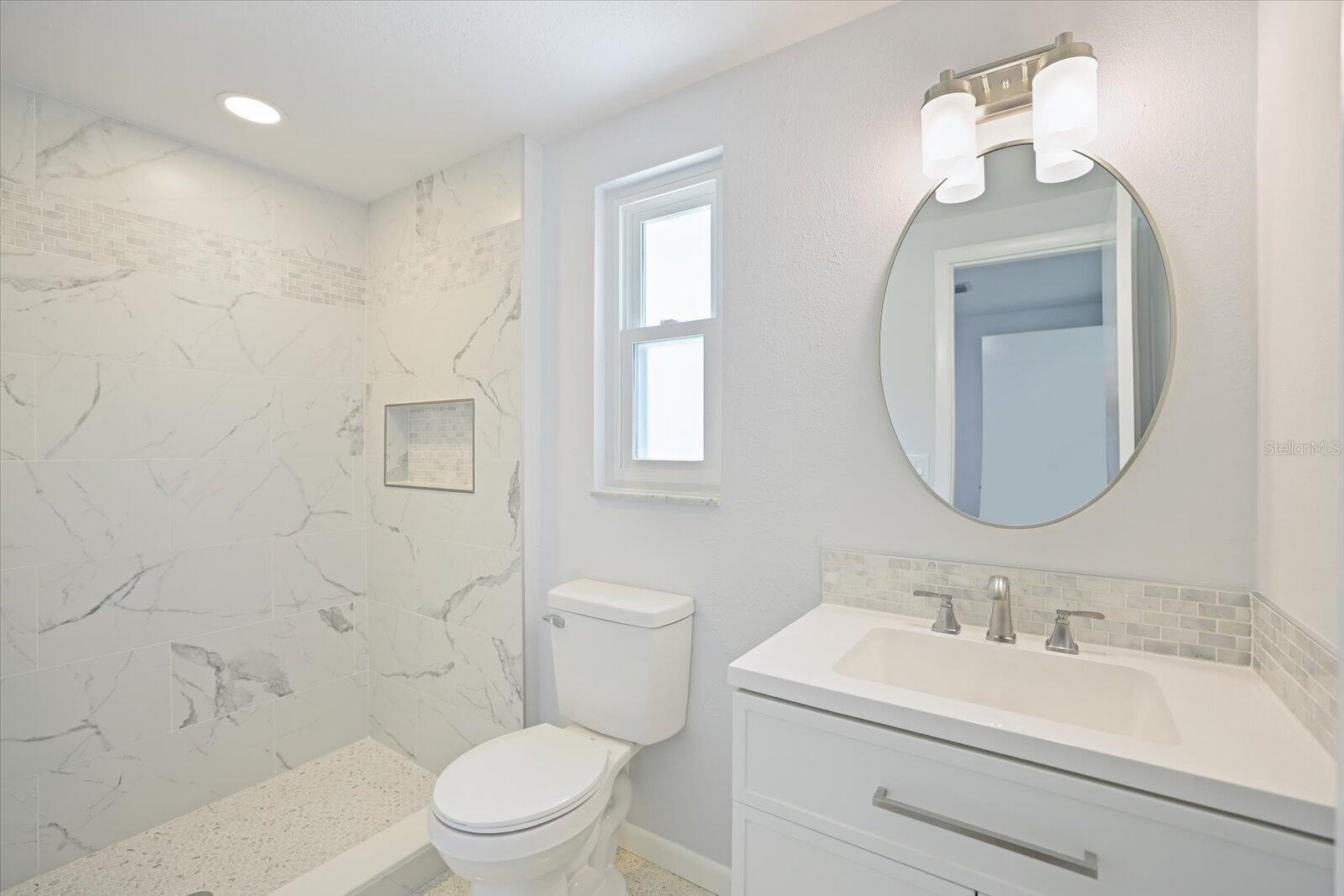 3485 Roslyn Rd Property Photo 11