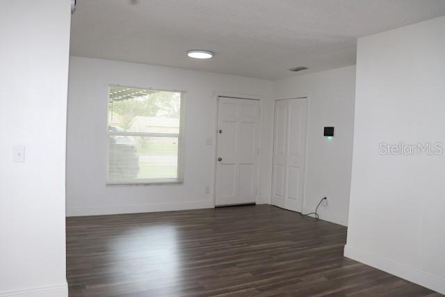 2113 La Due Ct Property Photo 3