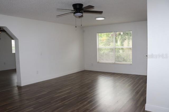 2113 La Due Ct Property Photo 5