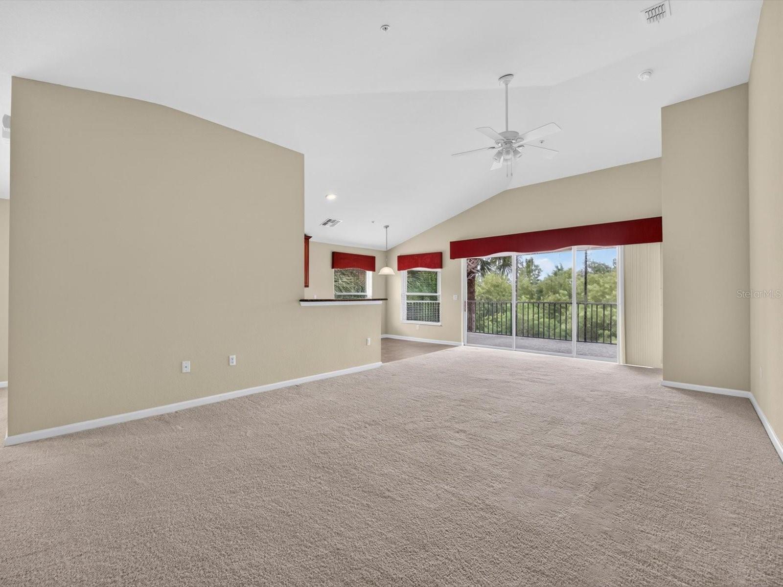 1218 Bella Cara Ct Property Photo 4