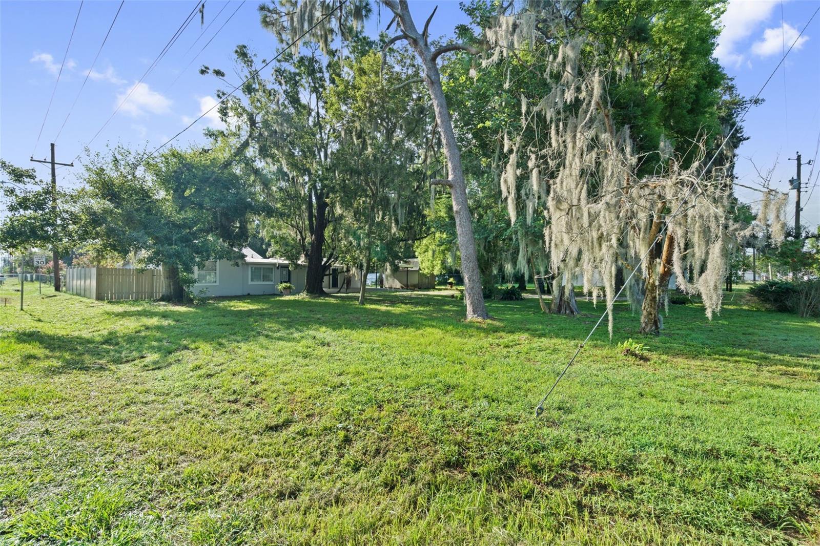 929 Adrian Ct Property Photo 7