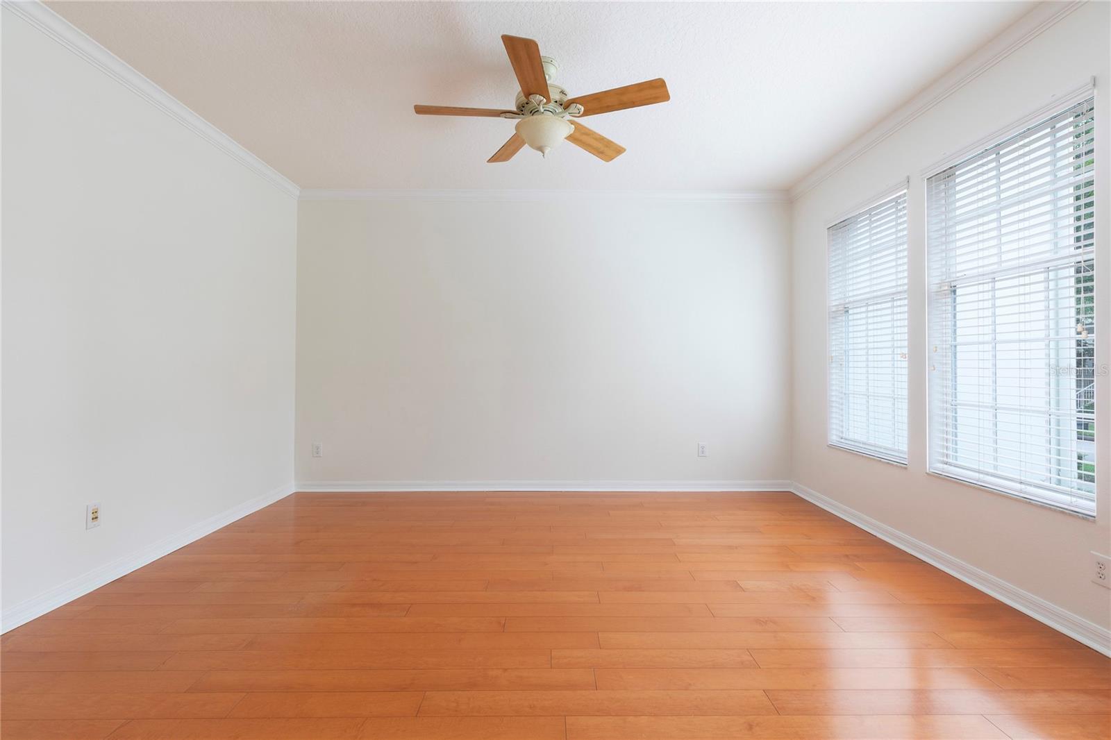 1003 Juel St Property Photo 3