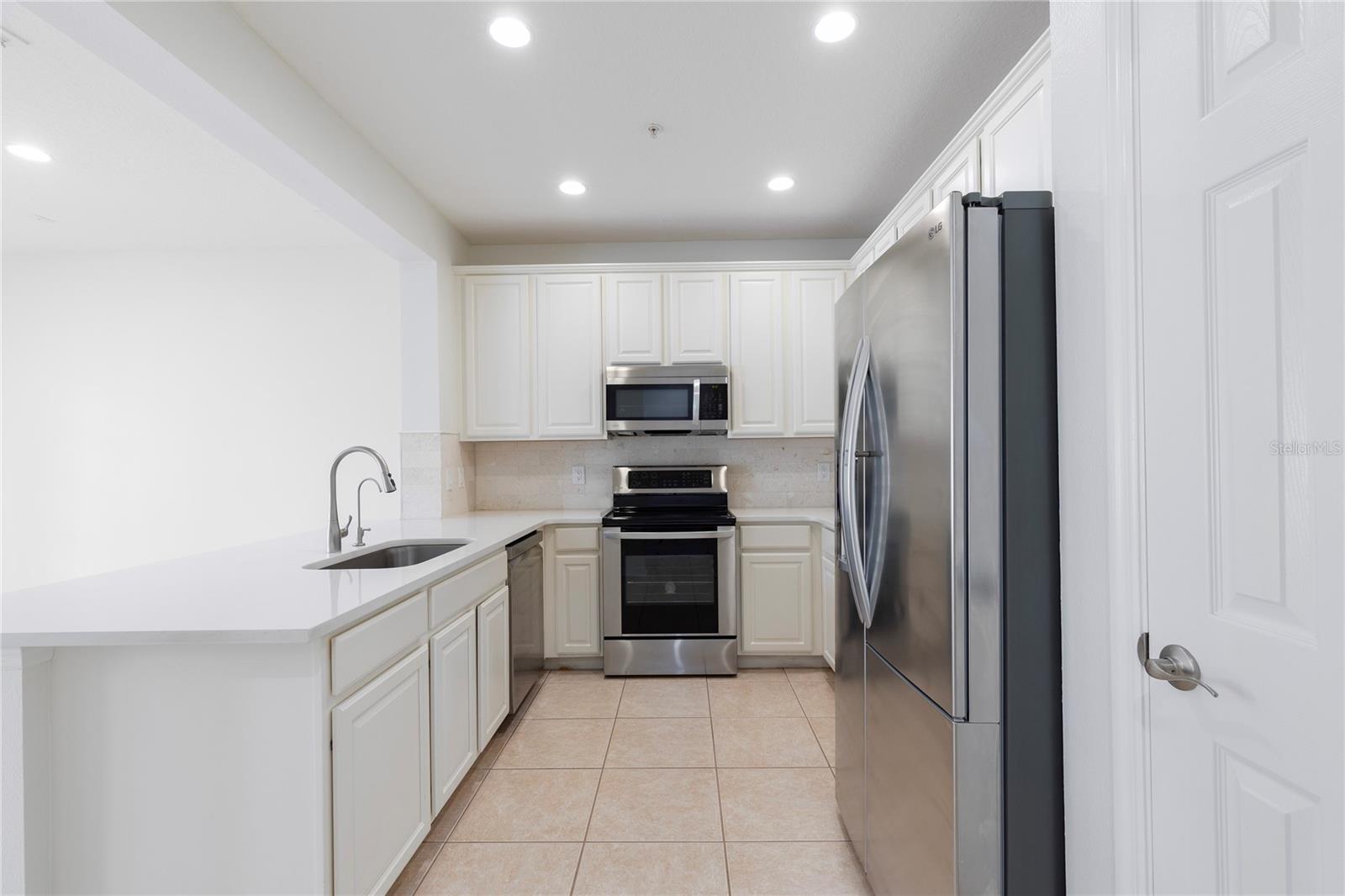 1003 Juel St Property Photo 7