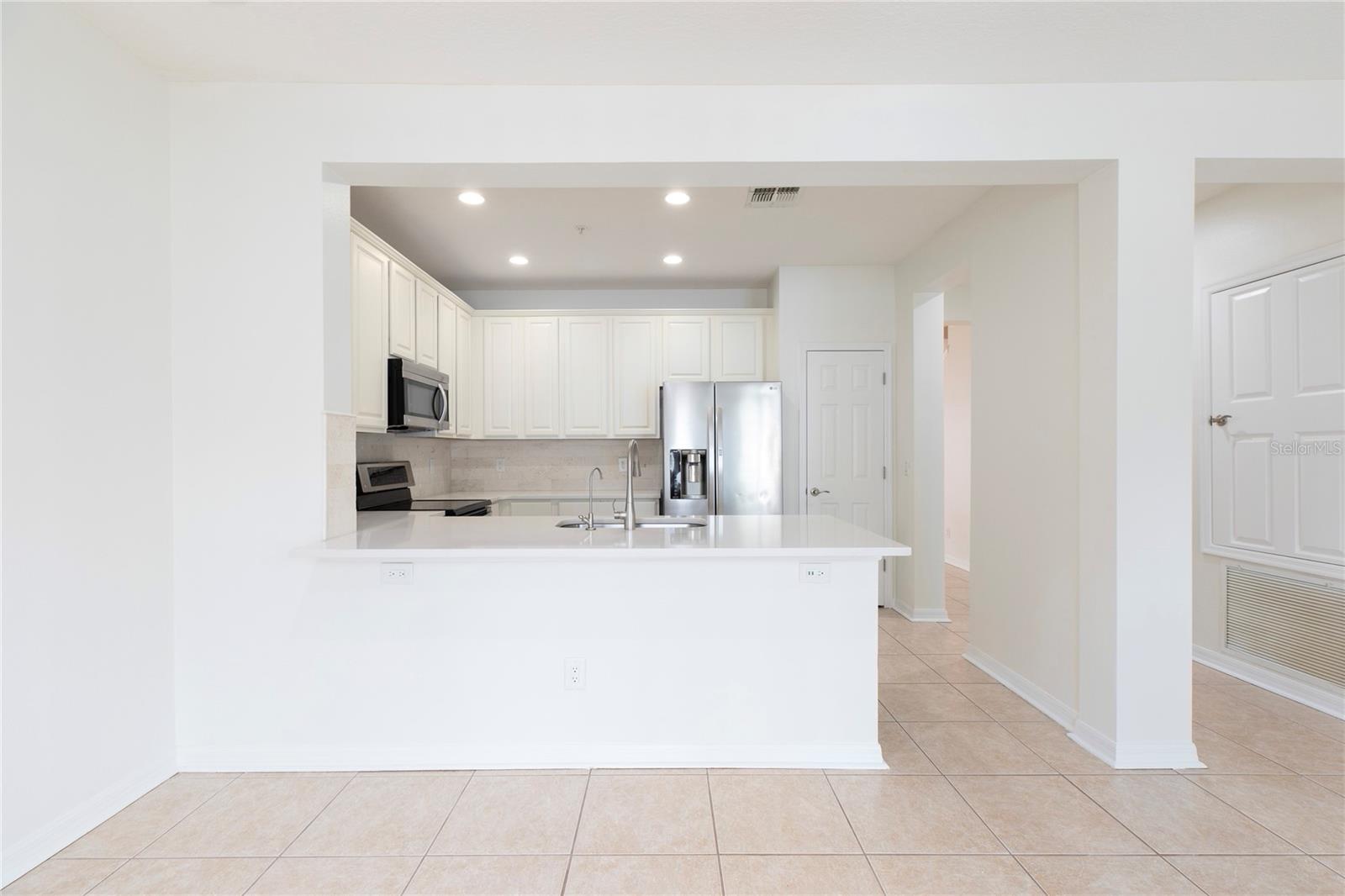 1003 Juel St Property Photo 8