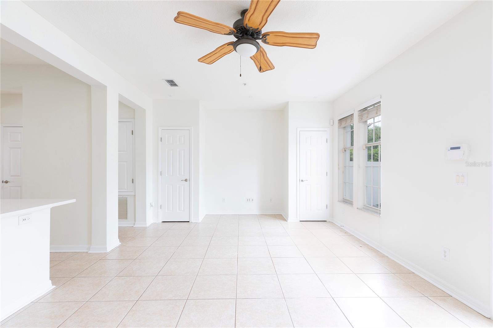 1003 Juel St Property Photo 11