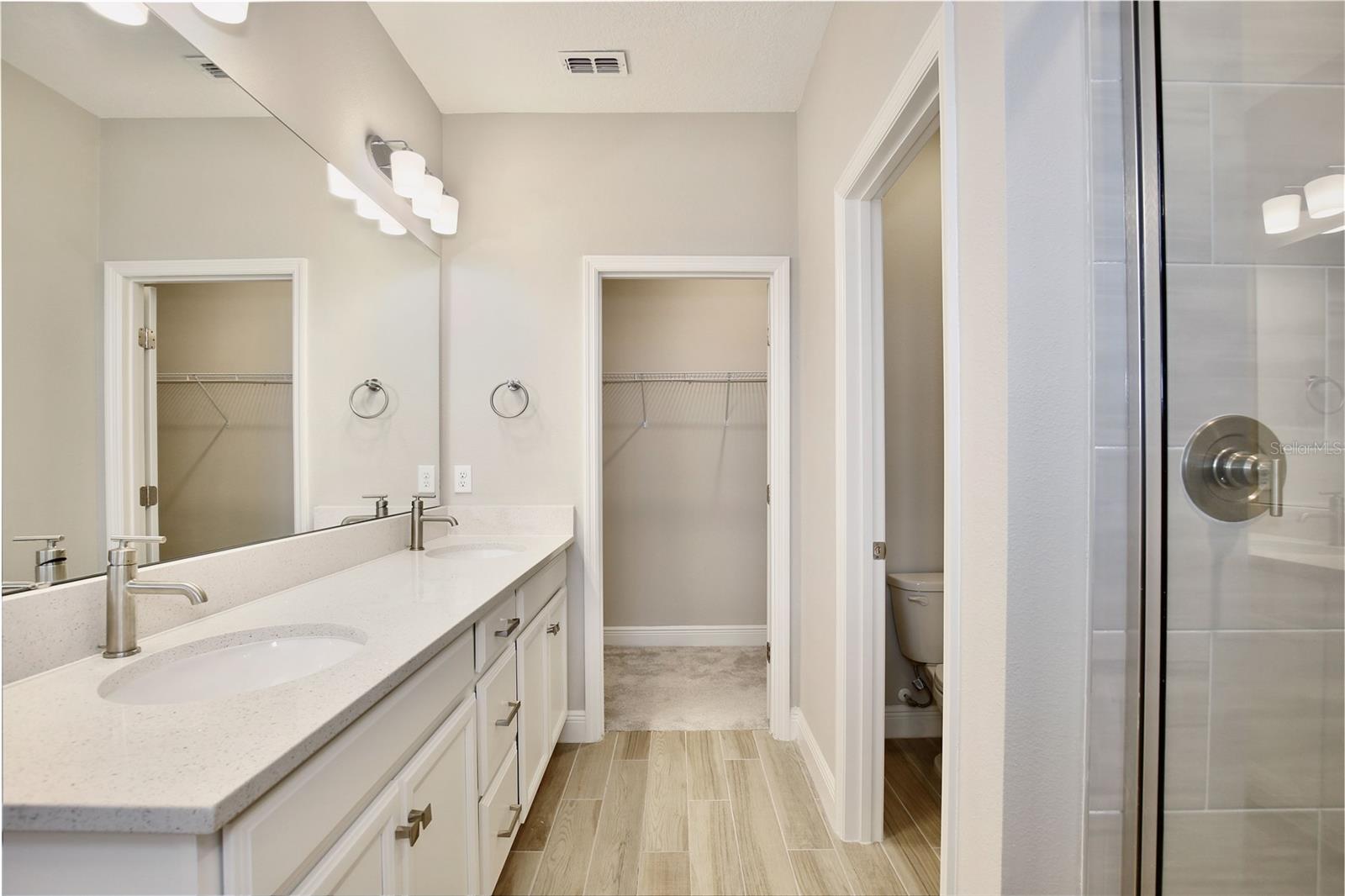 6491 Cyrils Dr Property Photo 13