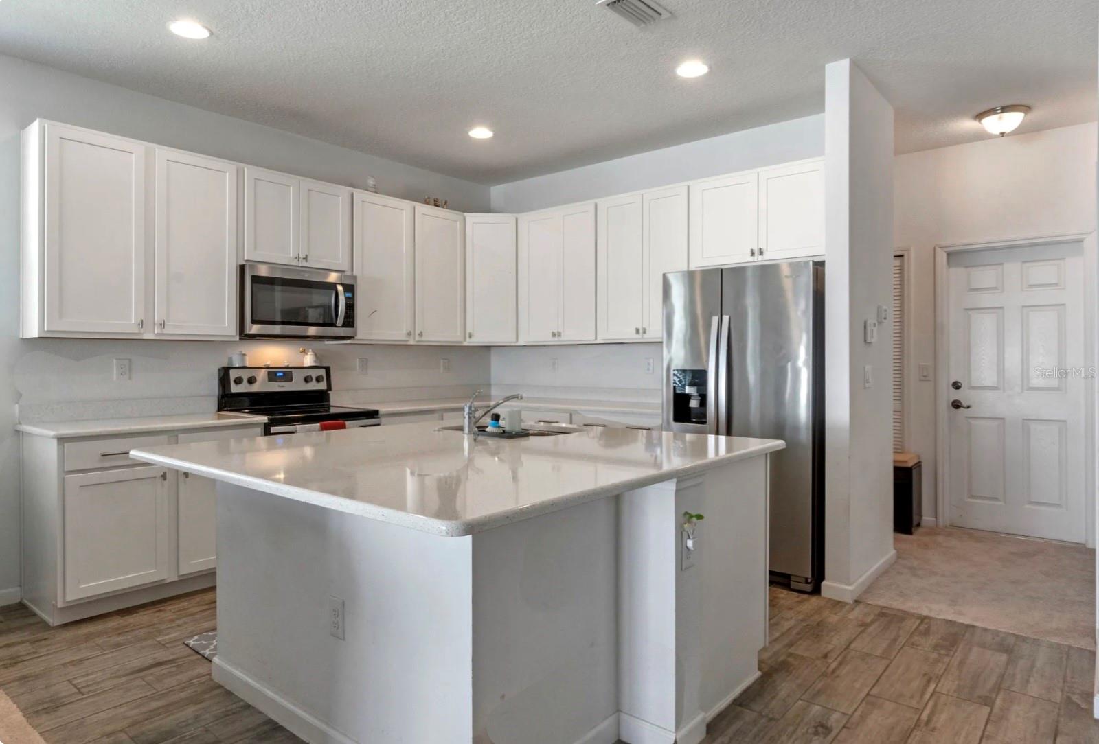 16021 Champlain St Property Photo 5